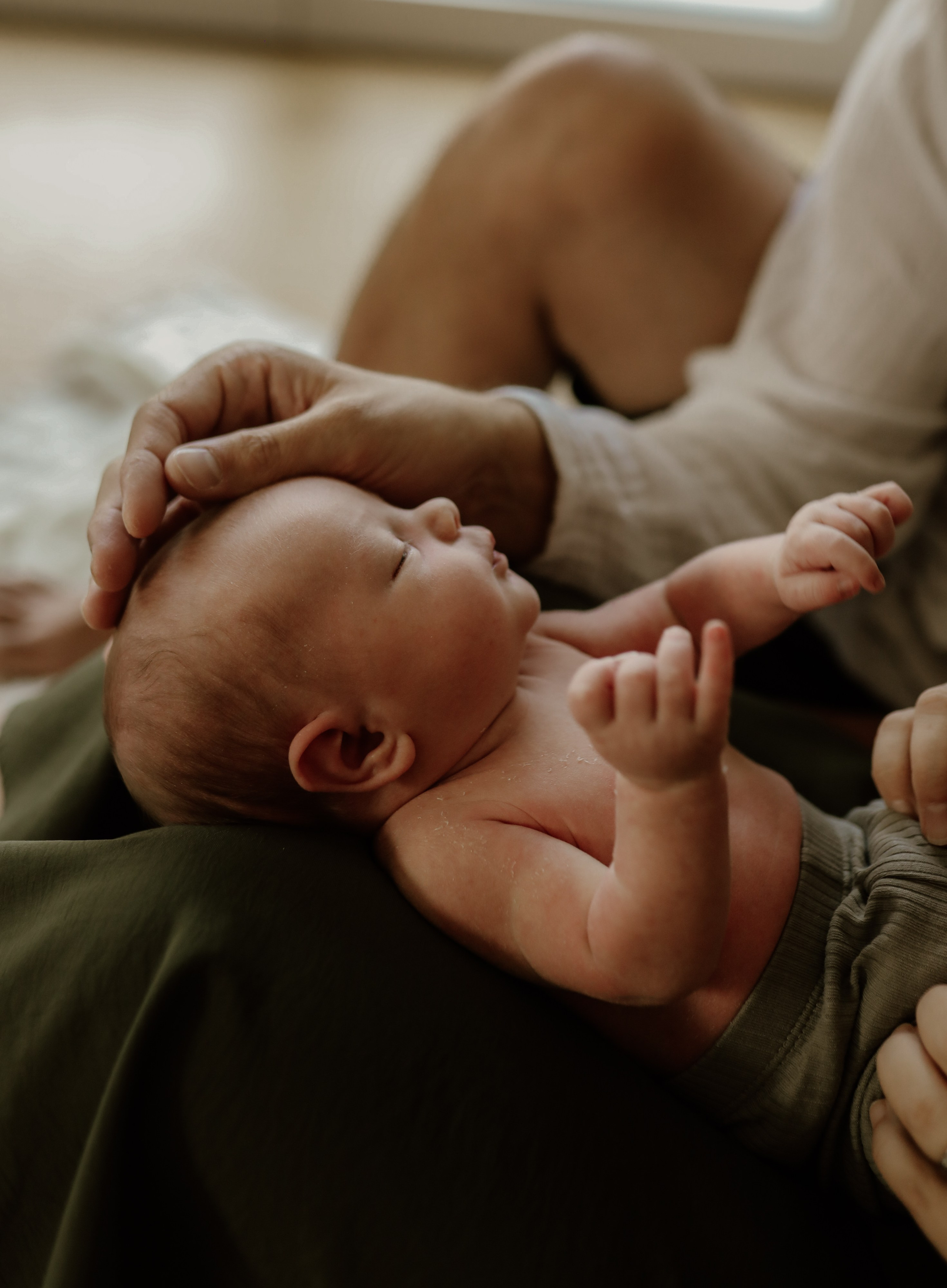 Newborn Fotoshooting ohne Stress?f. Hochzeitsfotograf und Familienfotograf in Neustadt an der Weinstraße, Haßloch, Ludwigshafen, Speyer und Landau - Ekaterina Seoud