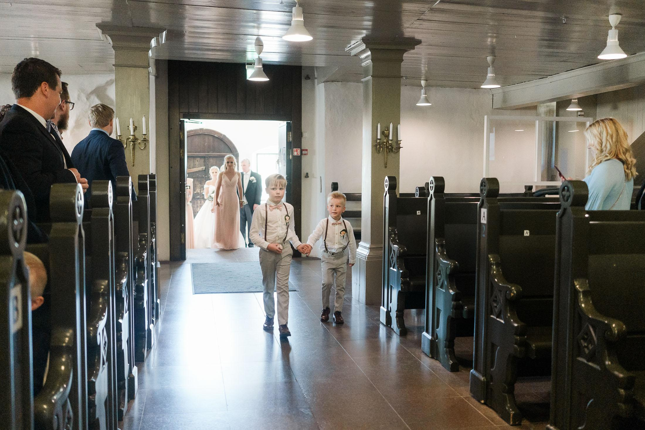 K&T, Hääkuvaus Porvoossa – Hotelli Runo, Tuomiokirkko & Tanssisaari