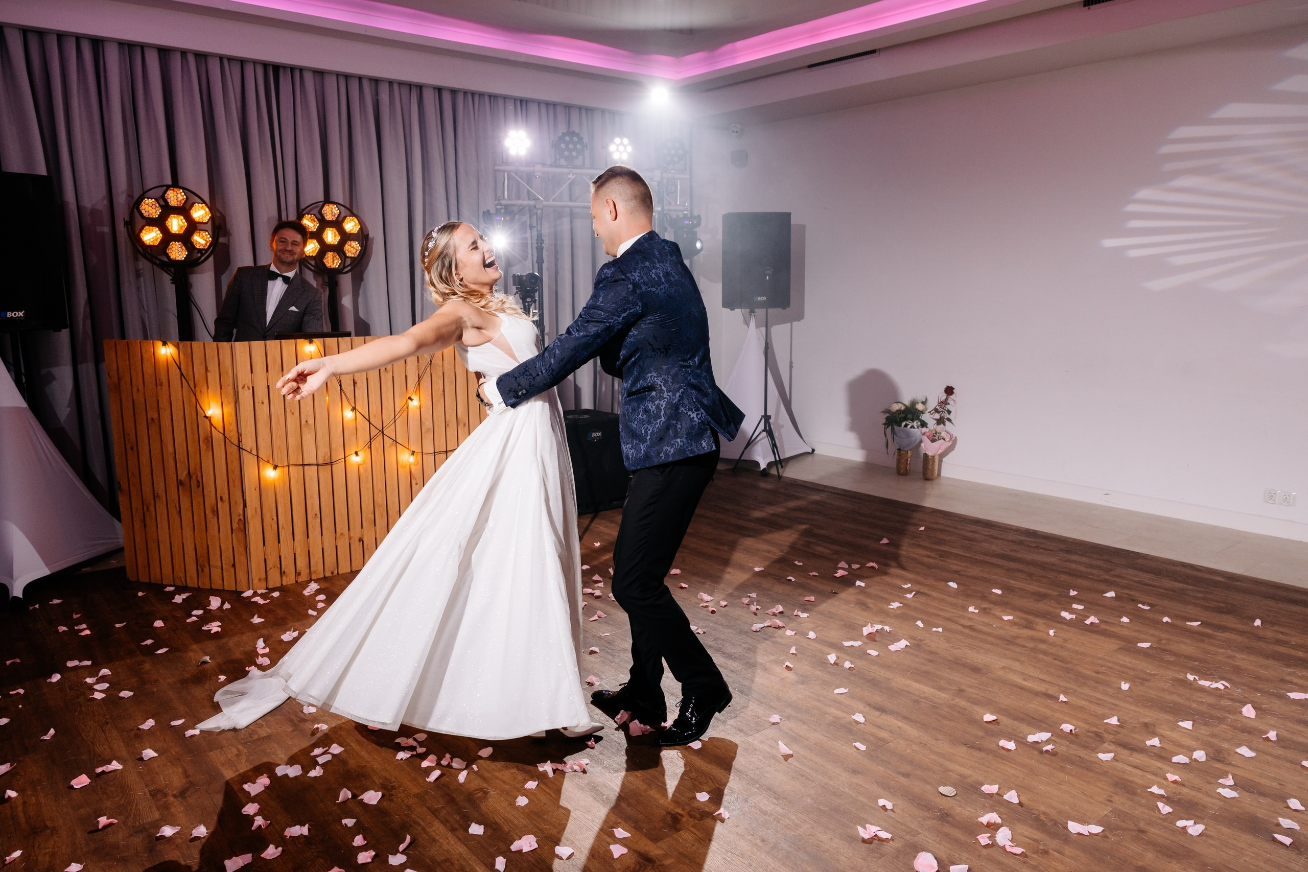 Patrycja ♡ Wojtek. Fotograf Ślubny Warszawa - Sesje Biznesowe Rodzinne Eventy