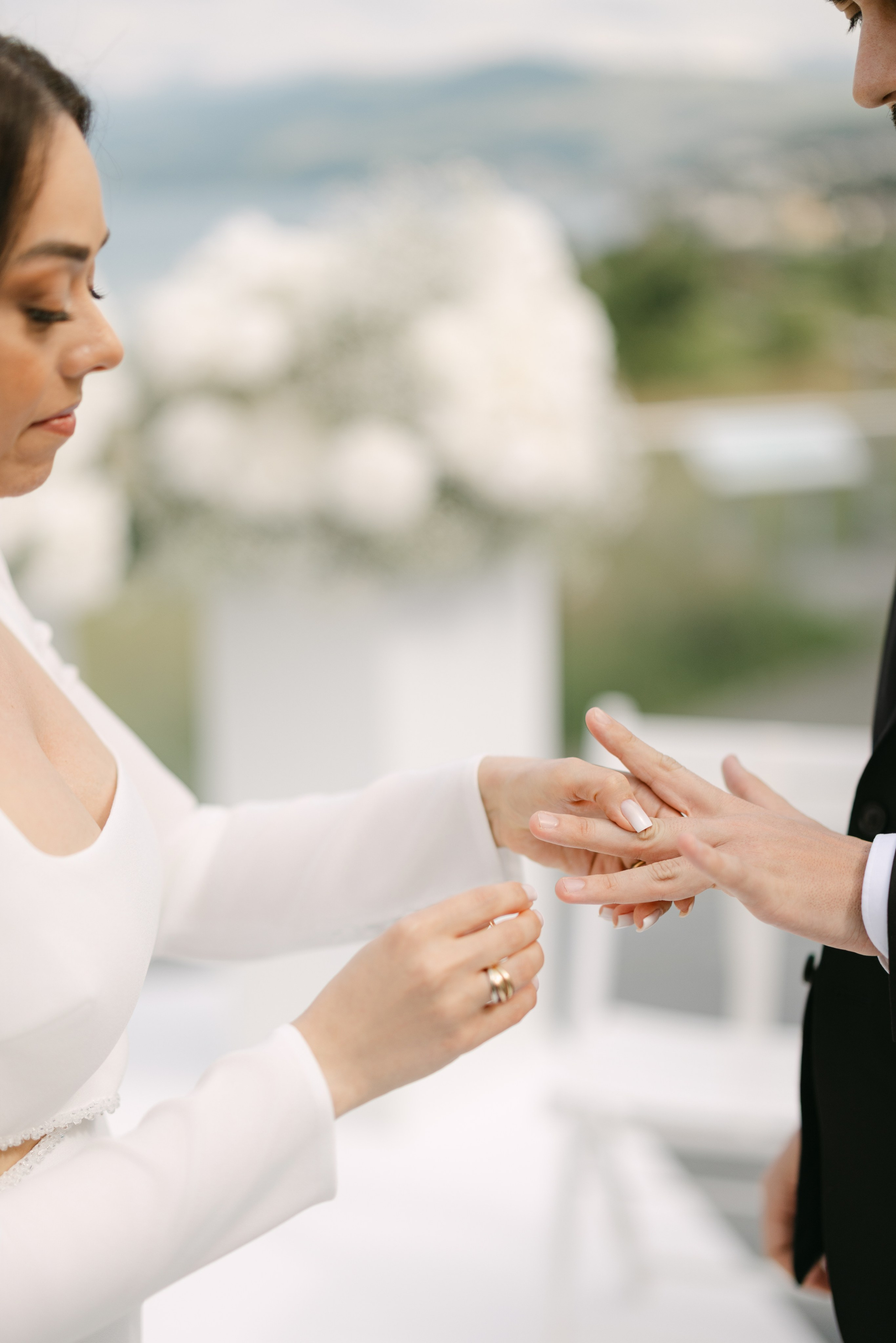 Unforgettable Wedding at Lake Zurich: Landgasthof Halbinsel Au. Wedding and Family Photographer Switzerland and Italy. Valeria Diaz