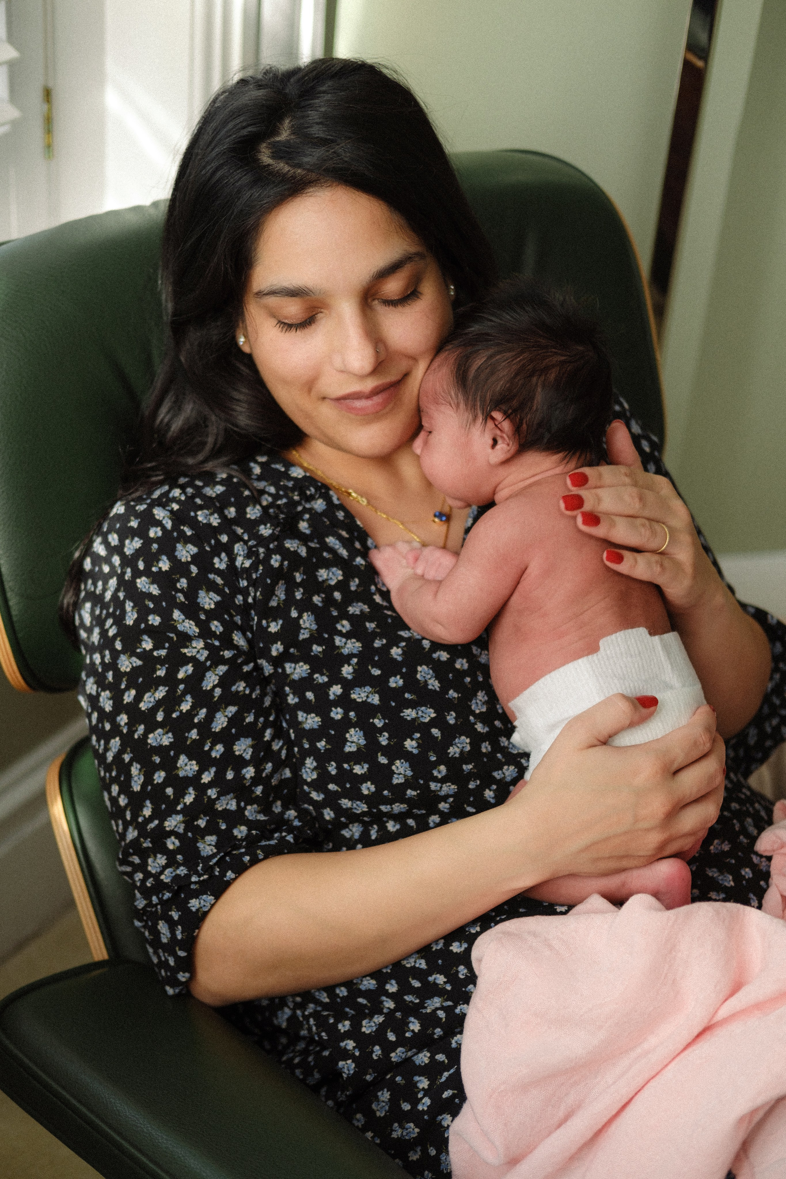 Newborn Photography Portfolio | Documentary Newborn sessions by Anna Dobrovolskaia in Richmond, VA Photography. Family Photographer Anna Dobrovolskaia | Richmond, VA