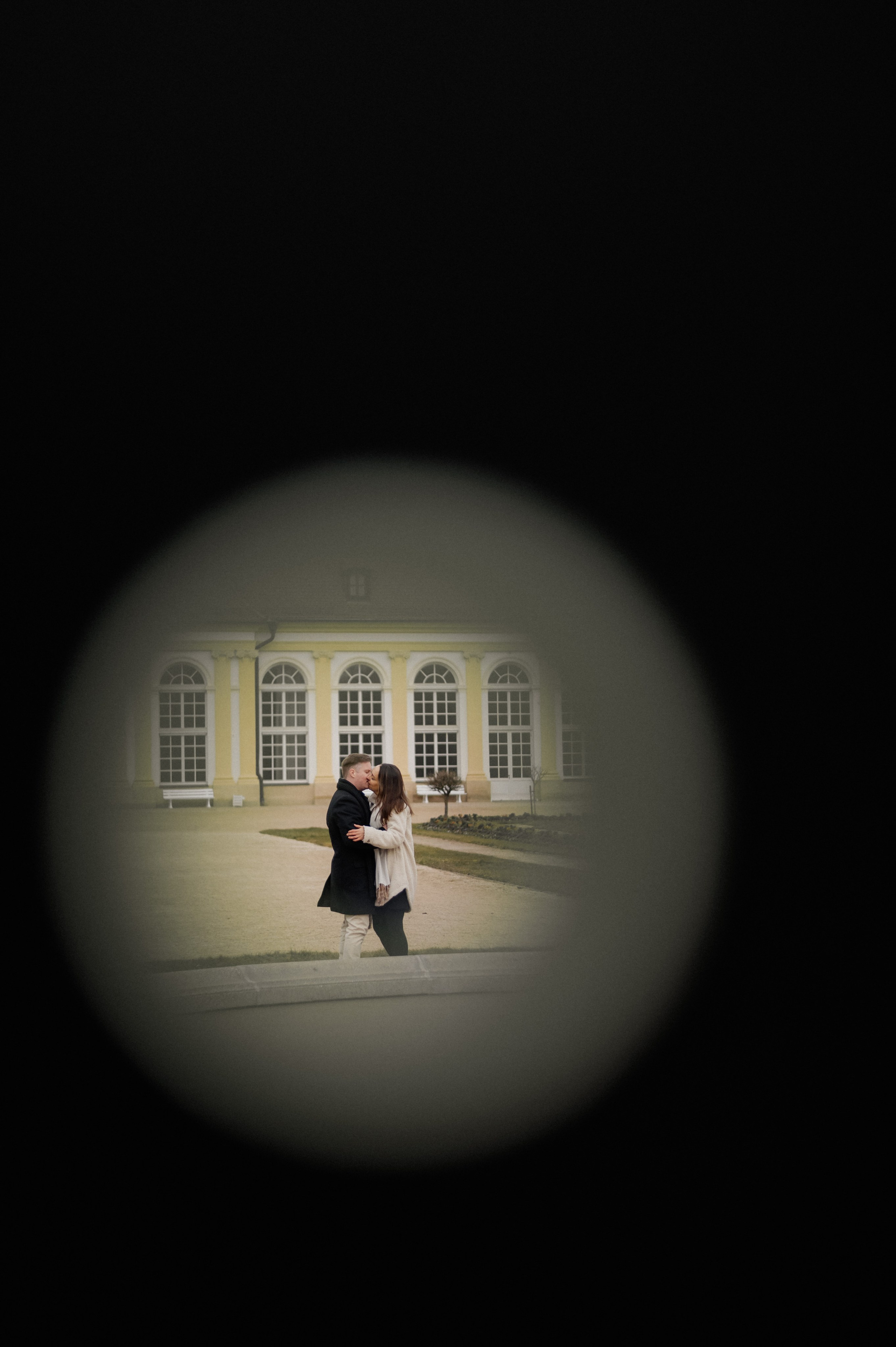 Love Story in Hofgarten Ansbach. Фотограф в Нюрнберге Ирина Менерт из Ансбаха