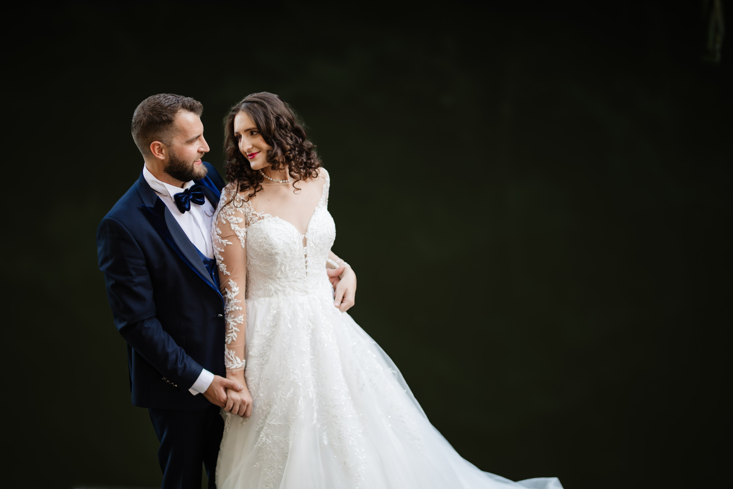 servicii foto. servicii foto Botoșani. servicii foto video Botoșani. fotograf nunta. fotograf evenimente. fotograf nunta Botoșani. Alin chirila. Alin chirila fotograf. Alinofotostudio.- Camille & Alexandra 2024 – fotografie nuntă elegantă și emoționantă - Fotograf nunta Botoșani, Camille & Alexandra, 2024 - Nunta Camille & Alexandra 2024 – fotografii de la ceremonia religioasă - Detalii rochie mireasă și buchet Camille & Alexandra 2024 - Fotograf nuntă Botoșani, Suceava, Iași – Camille & Alexandra - Momente unice de la nunta Camille & Alexandra 2024 - Ședință foto nuntă în natură Camille & Alexandra 2024 - Imagini romantice din ziua nunții Camille & Alexandra - Camille & Alexandra – Fotograf nuntă Botoșani, 2024 - Fotograf profesionist nuntă – Camille & Alexandra 2024