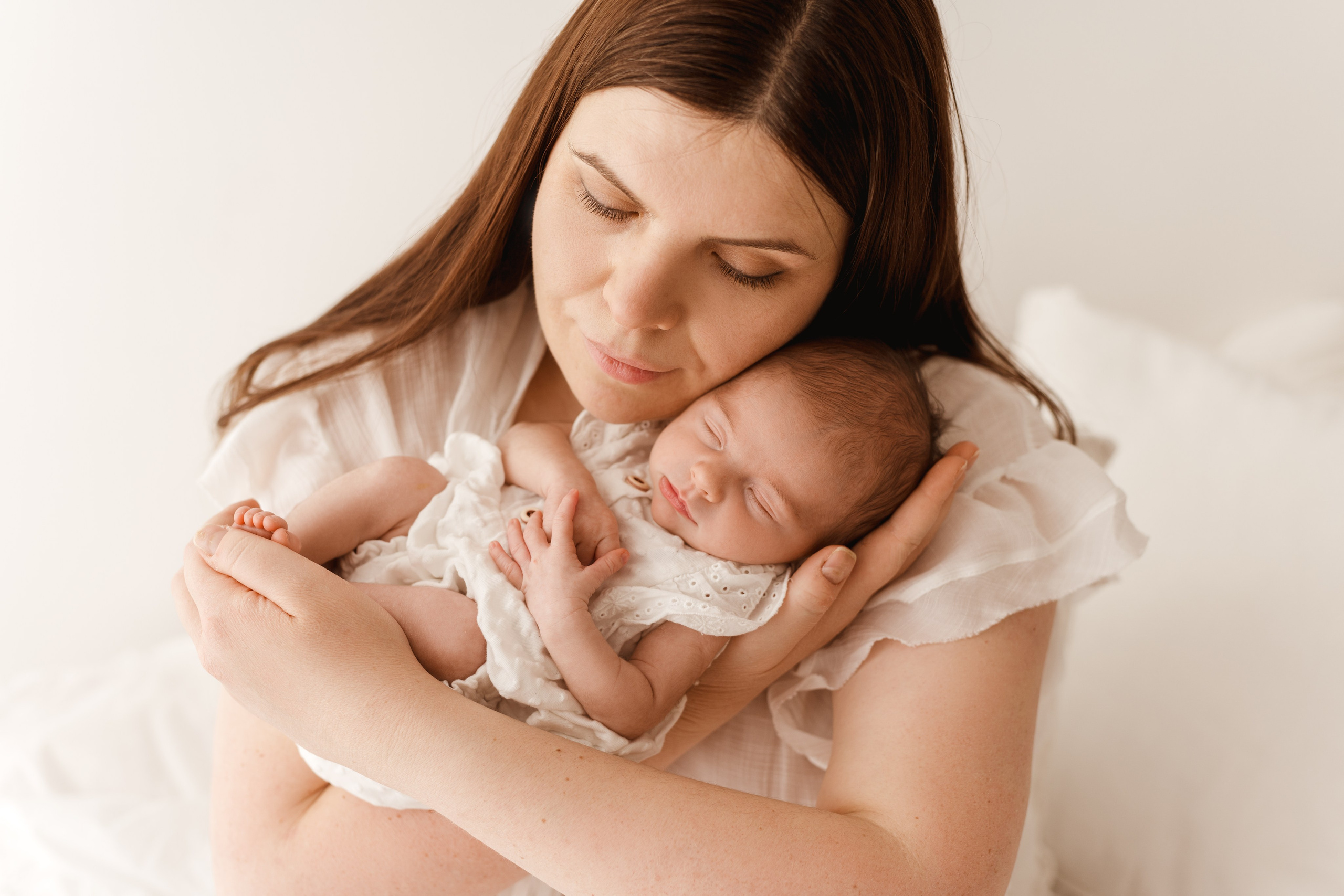 Sesja noworodkowa Emmy. Fotograf Łódź - sesja ciążowa, noworodkowa, dziecięca. Studio w Łodzi