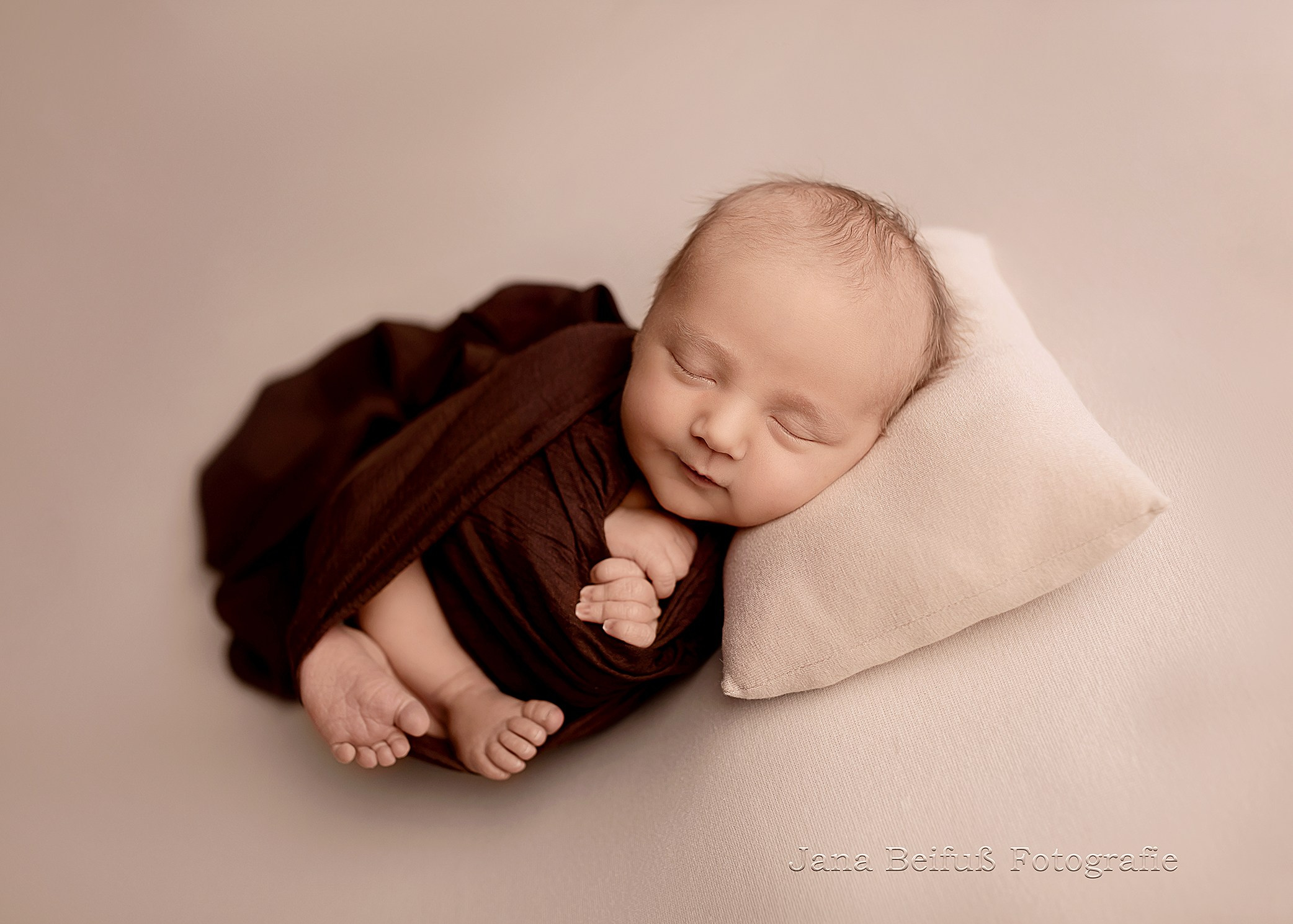 Informationen zum Neugeborenenfotoshooting. Jana Beifuß, professionelle Neugeborenenfotografin in Weißenhorn, Ulm, Neu-Ulm, Illertissen, Pfaffenhofen a. d. Roth