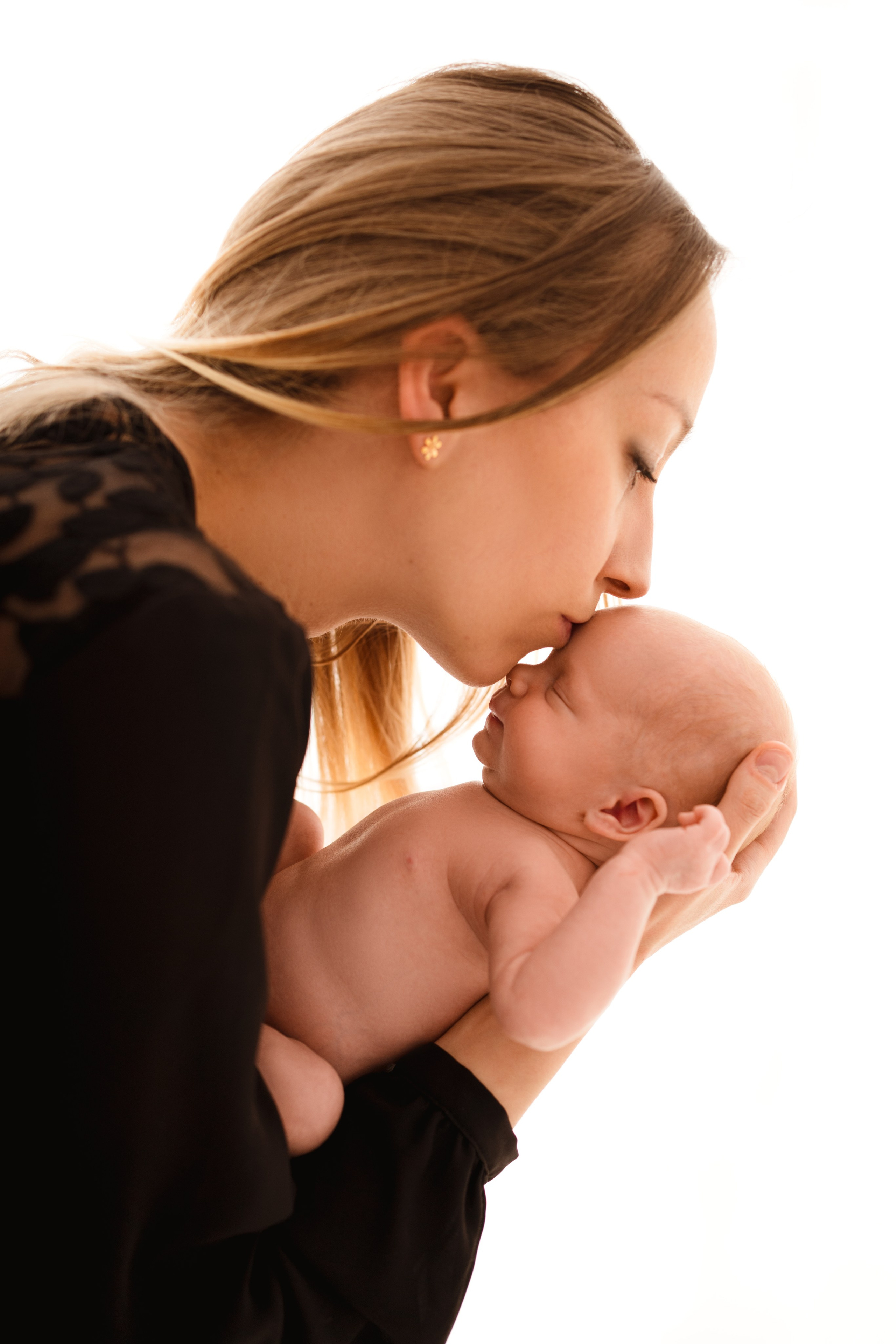 Sesja noworodkowa. Fotograf Łódź - sesja ciążowa, noworodkowa, dziecięca. Studio w Łodzi