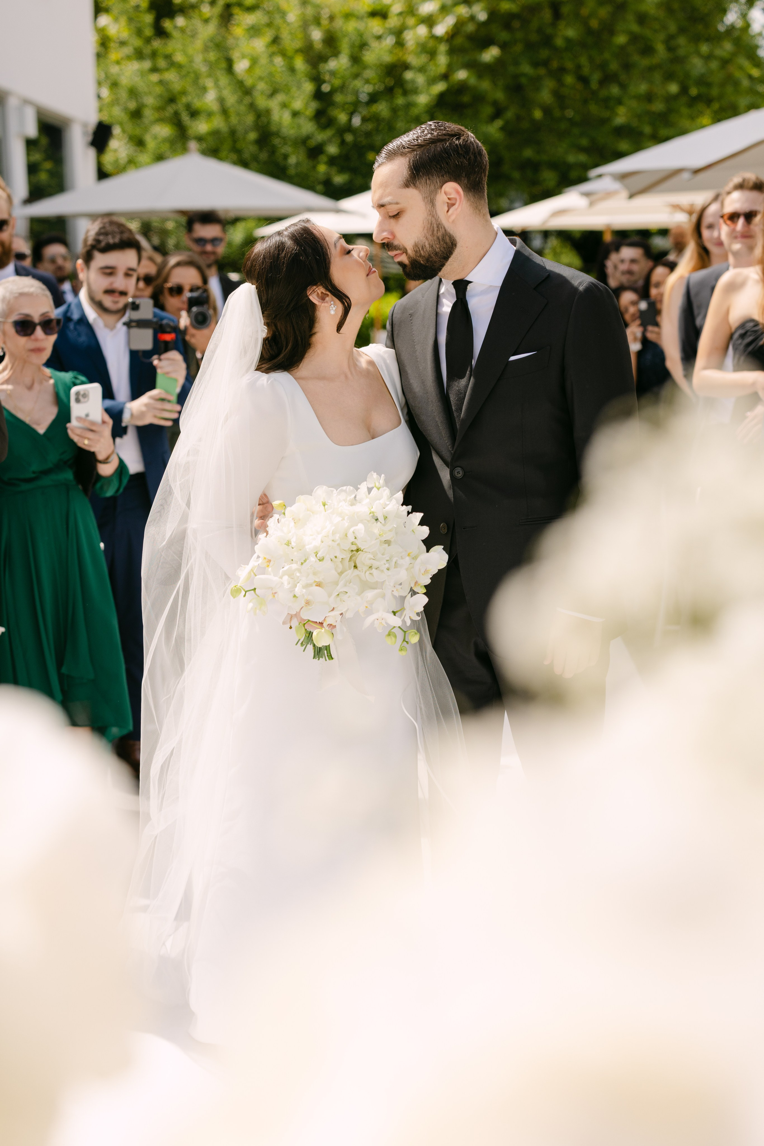 Unforgettable Wedding at Lake Zurich: Landgasthof Halbinsel Au. Wedding and Family Photographer Switzerland and Italy. Valeria Diaz