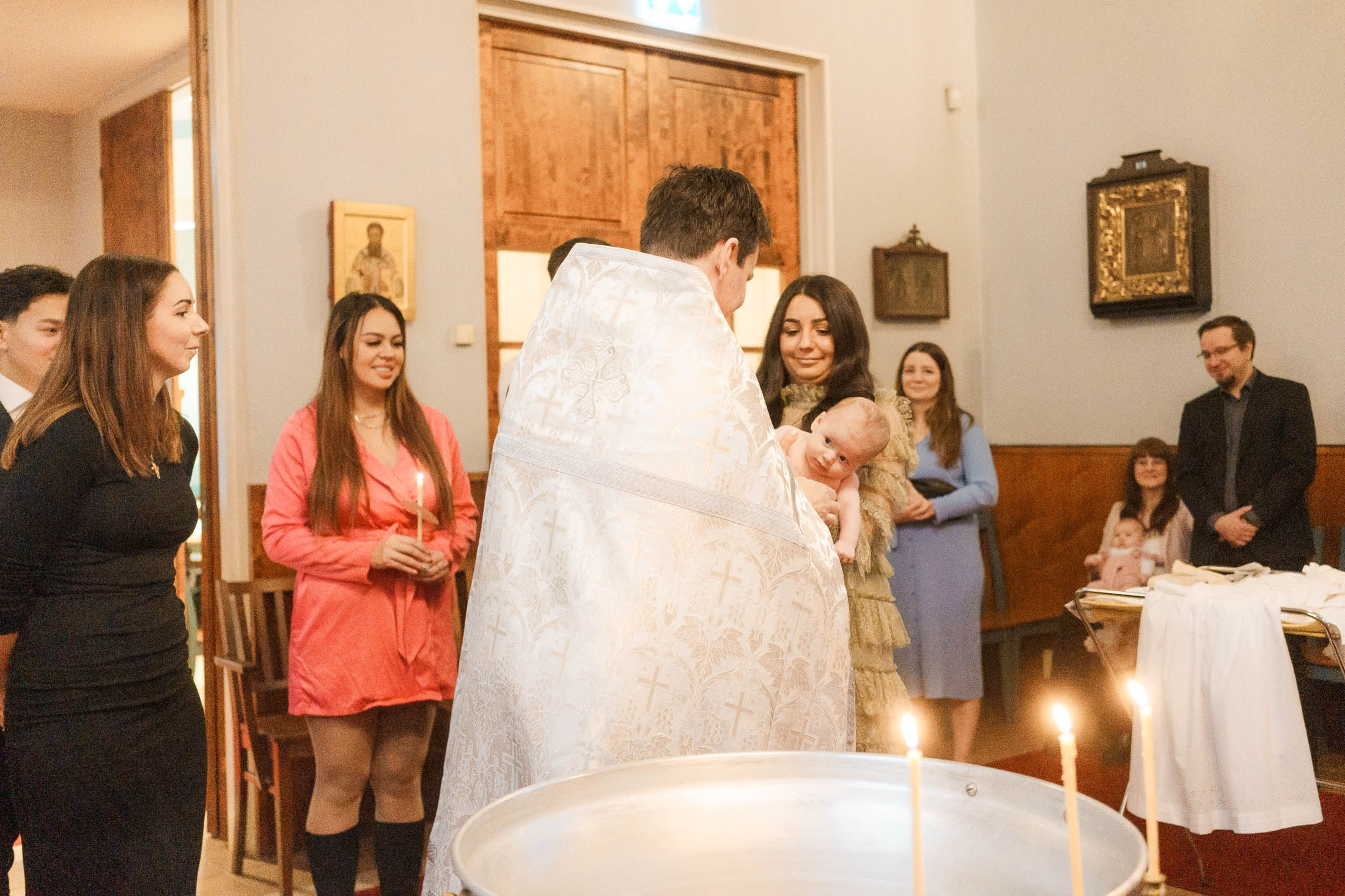 Ristiäiskuvaus Tikkurilan ortodoksisessa kirkossa