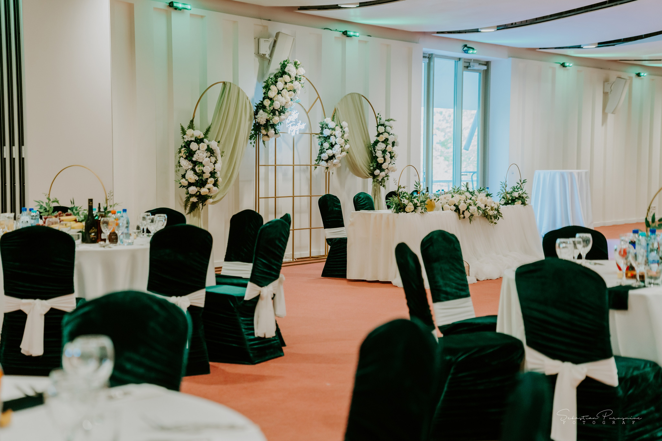 Alexandra & Andrei. Sebastian Purusniuc Fotograf - Iasi