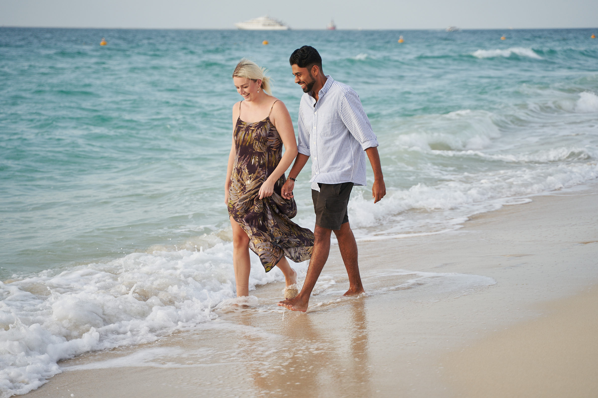 Family photo shoot gathering in Dubai