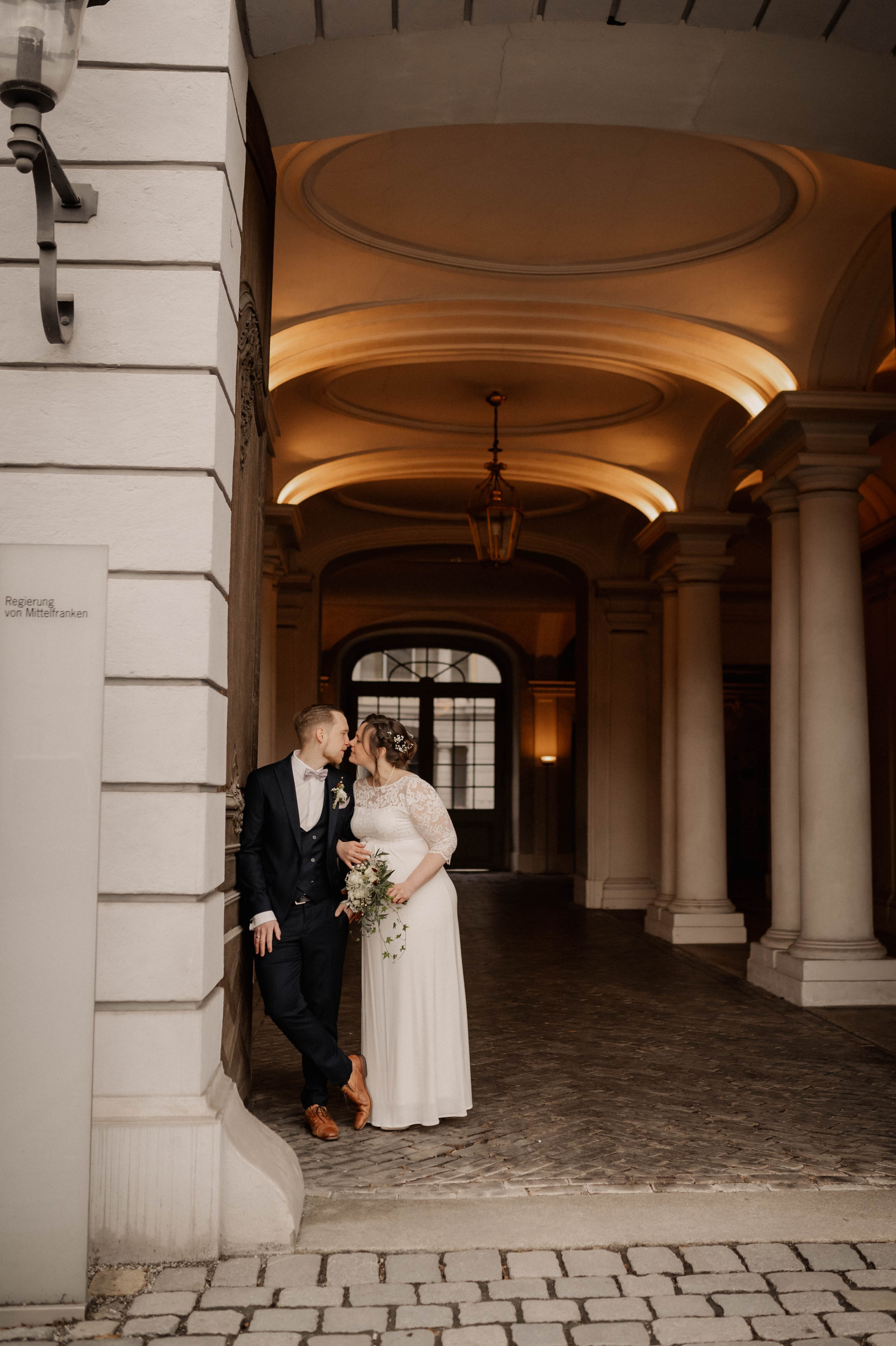 PRE-WEDDING IN HOFGARTEN ANSBACH. Photographer in Nuremberg Irina Mehnert from Ansbach