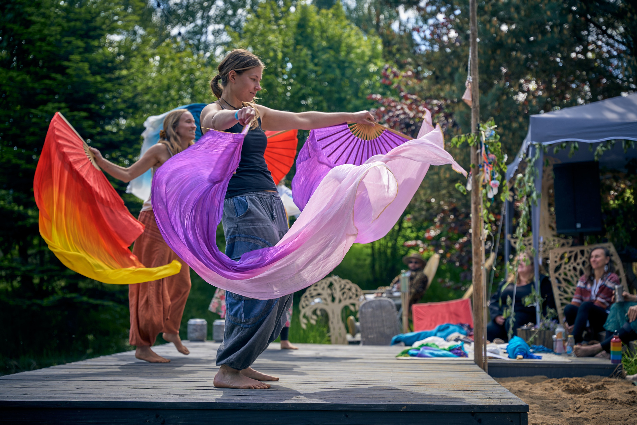 „Wachlarze na Plaży” - warsztat Nadii Szypiłow na Mikrofestiwalu „2uRodziny Turkusowej Wyspy”. Andriej Szypilow — Photography & Videography