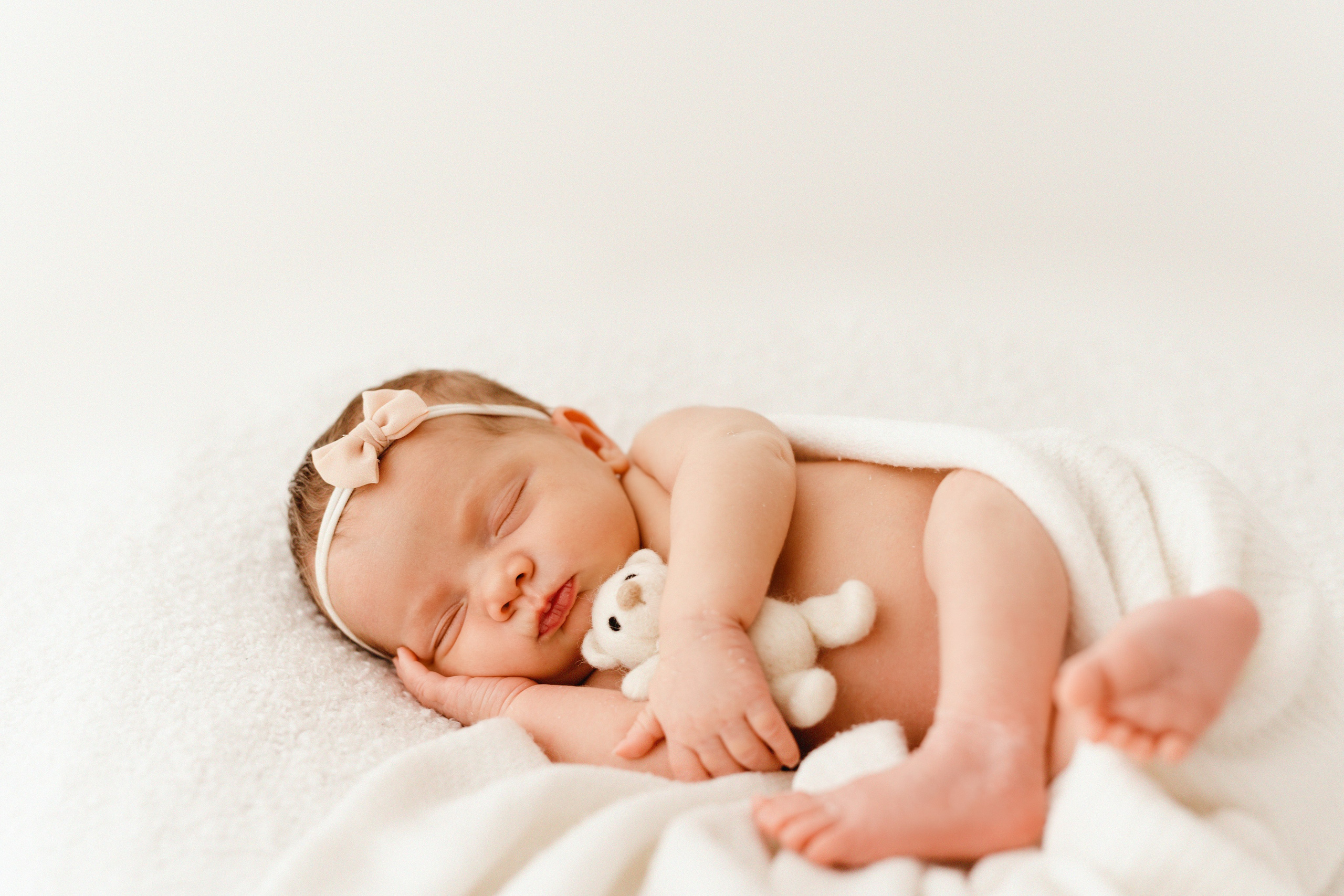 My Little White Studio - Tworzę magiczne fotografie dla Waszych dzieci. Fotograf Łódź - sesja ciążowa, noworodkowa, dziecięca. Studio w Łodzi