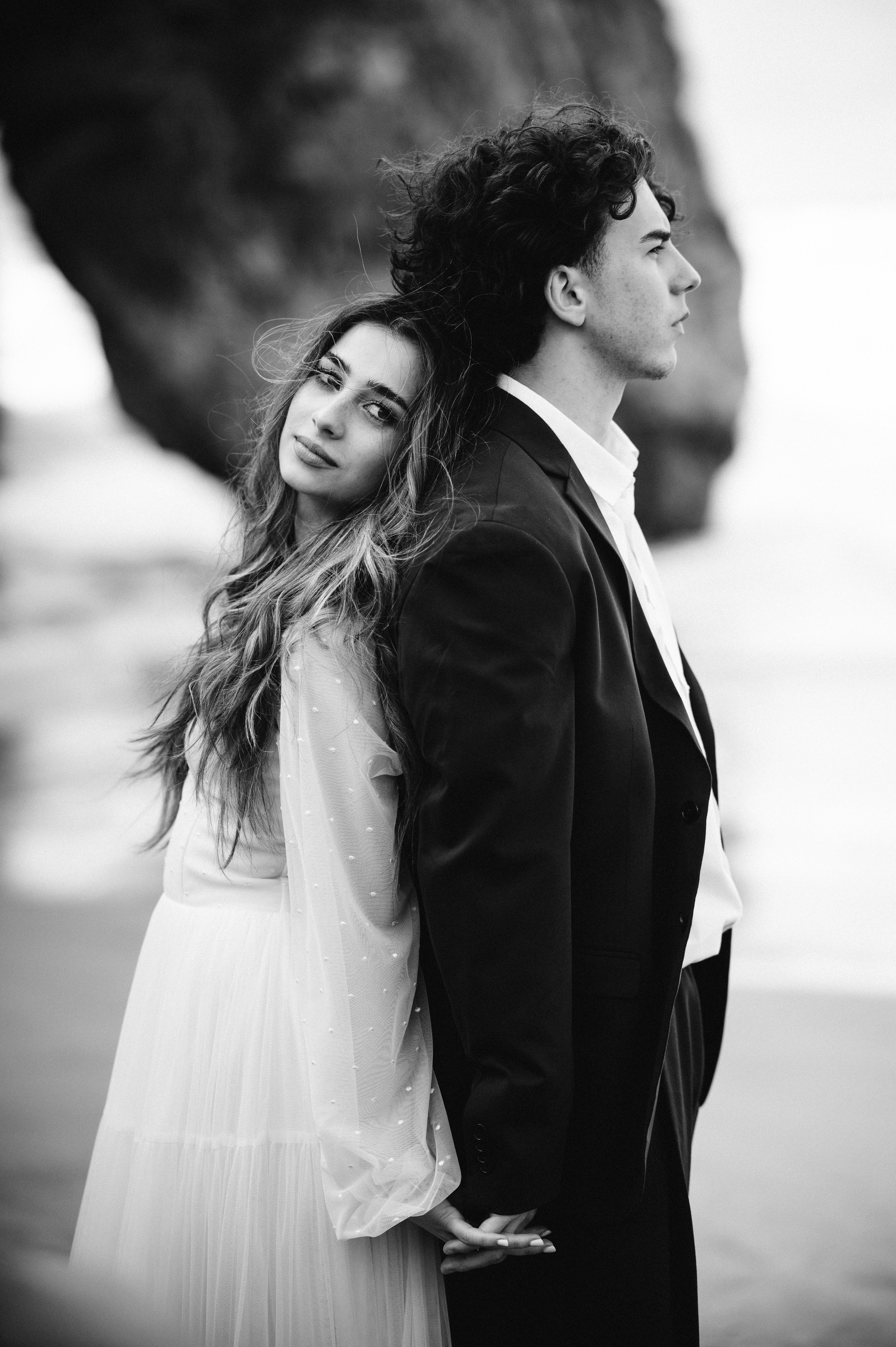 Ședință foto de nuntă pe plaja Adraga – emoție la malul oceanului Atlantic. Valentin Melen — wedding photographer