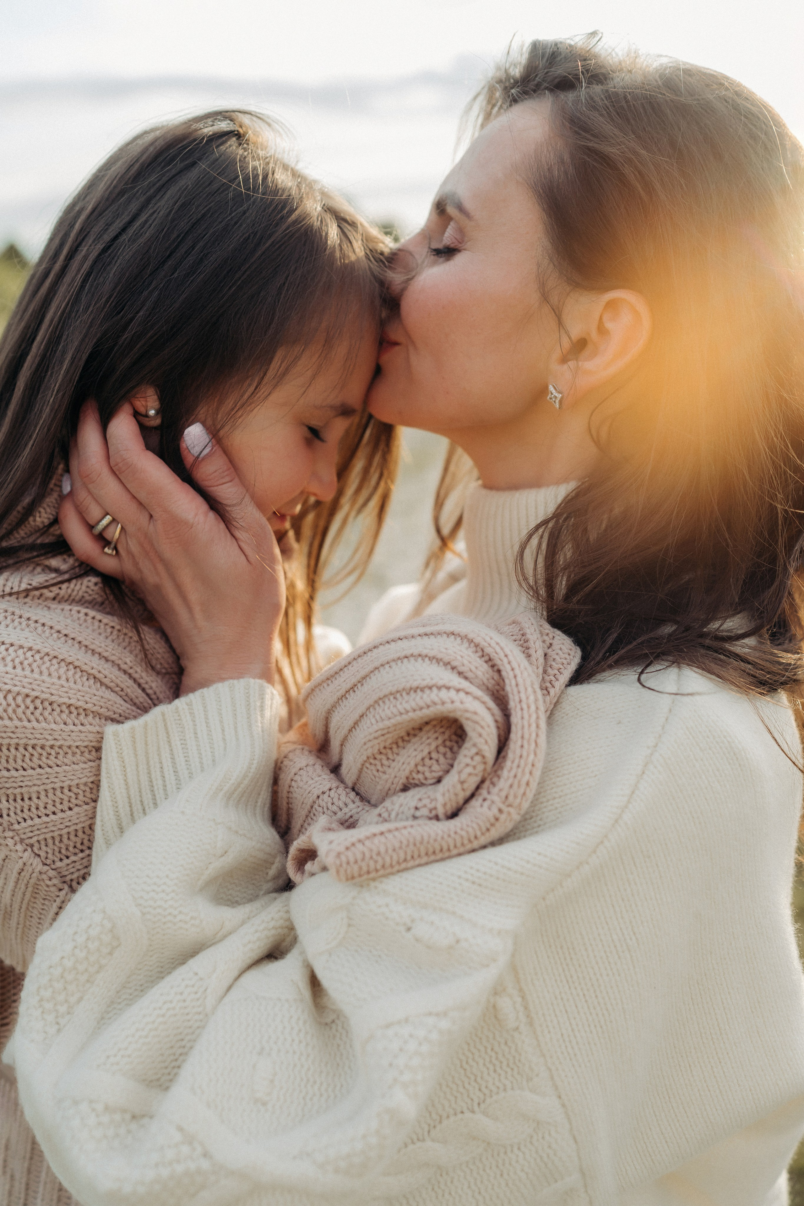 Elegant Outdoor family photo shoot for Mother and Daughter