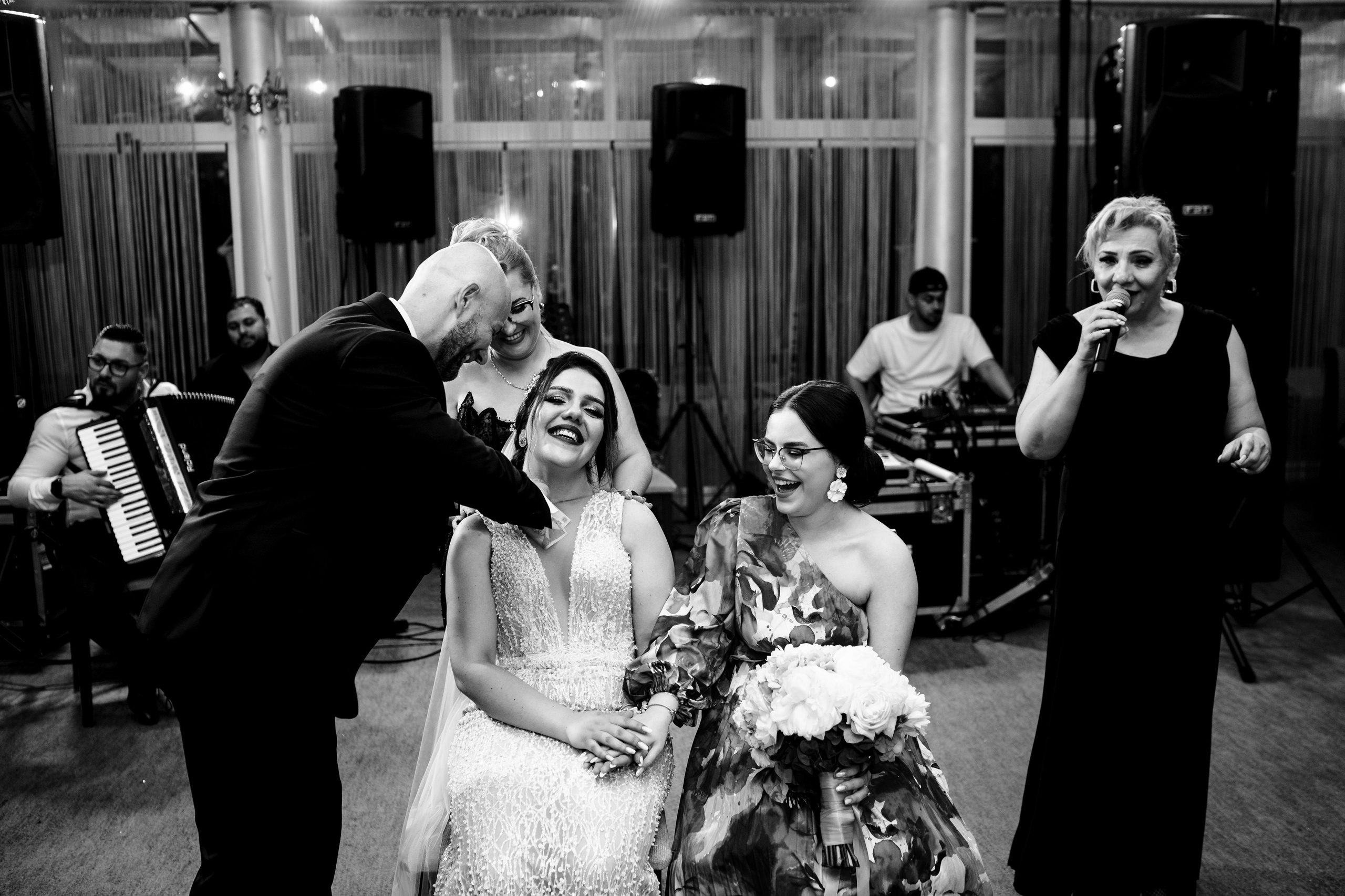 Crina & Cătălin. Acasă