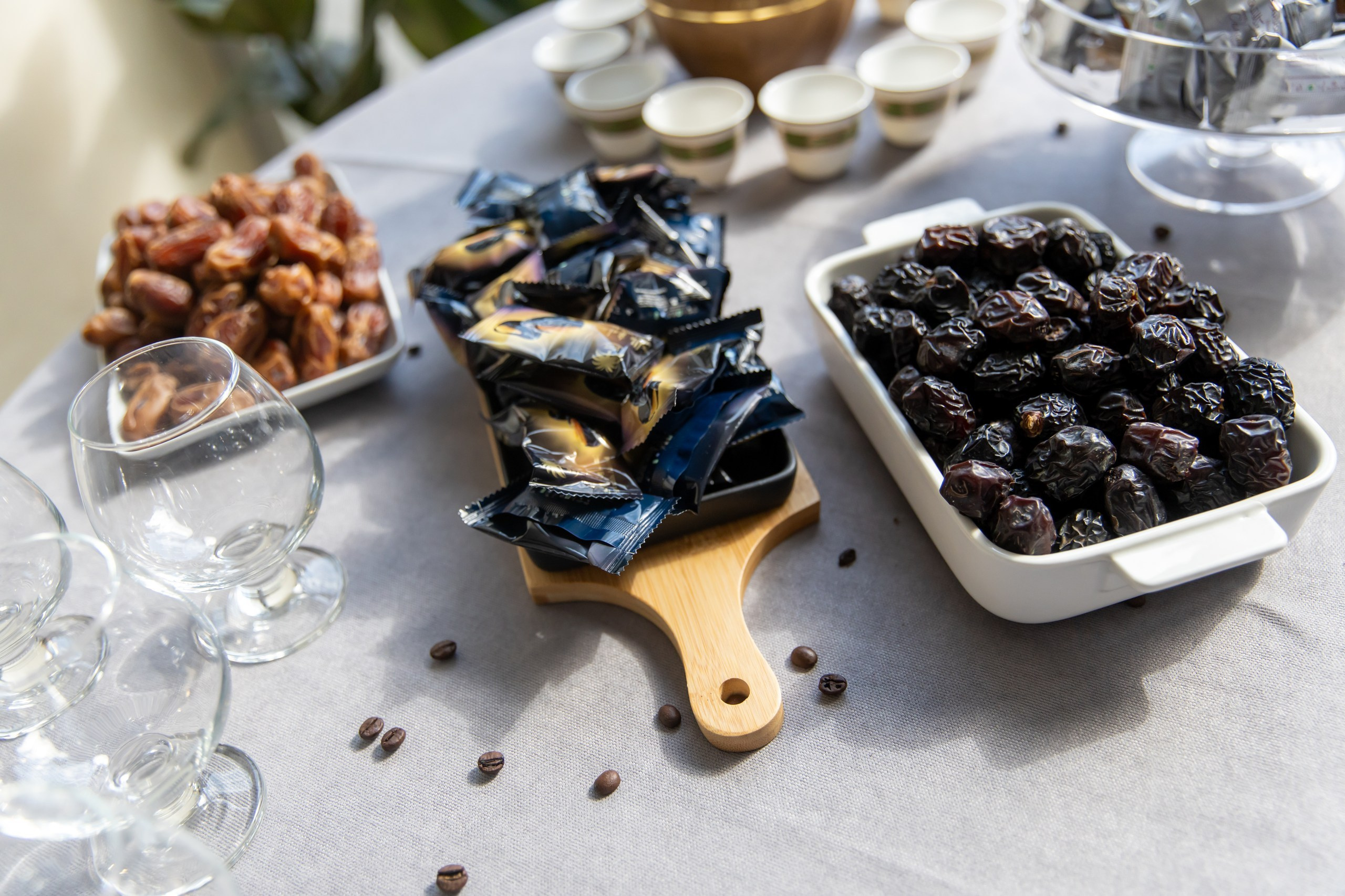 fotograf botez , fotografie botez Botoșani, fotograf Alin Chirilă, amintiri botez, fotografii botez, botez Miruna Parascheva, fotograf copii, fotografie botez în Botoșani-alt="botez , fotografie botez Alin Chirilă, amintiri botez, fotografii emoționante botez Botoșani"-- fotografii-botez-bebelus- amintiri-botez-micuț- moment-sfânt-crestinare- fotografie-emotionanta-botez- detalii-botez-bebelusi- parinti-fericiti-la-botez- fotograf-botez-profesionist- botez-in-biserica-ortodoxa- micuț-botezat-cu-emoție- zâmbete-și-lacrimi-la-botez- bebeluș-la-cristelniță- decor-botez-colorat- botez-cu-dragoste-și-credință- emotie-pura-la-botez- fotograf-botez-botosani- botez-iasi-suceava-fotograf- amintiri-nepretuite-botez-- Preotul ținându-l pe micuțul Mathias Gabriel la botez, în biserica Înălțarea Domnului, Copălău - Detalii de la botezul lui Mathias – lumânare, trusou și icoană - Familia lui Mathias Gabriel alături de micuț, în ziua botezului - Portret emoționant cu mama și bebelușul în brațe, în biserică,fotograf profesionist evenimente Botoșani, Iași, Suceava, Fălticeni, Bacău, Pașcani, Roman - AlinoFotoStudio by Alin Chirilă - servicii foto nuntă, botez, cununie, ședințe foto creative, albume personalizate, fotografii emoționante și calitative pentru cele mai importante momente din viață,fotograf nuntă Botoșani Alin Chirilă, ședință foto botez Iași - AlinoFotoStudio, servicii fotograf profesionist evenimente Suceava, fotograf cununie civilă Fălticeni - Alin Chirilă, album foto nuntă personalizat Bacău.“Bebeluș botezat în biserică, ținut în brațe de nași” • “Detaliu cu lumânarea de botez decorată cu flori albe” • “Părinți emoționați alături de copilul lor la ceremonia de botez” • “Masa festivă de botez cu decor tematic și tort personalizat” • “Momentul în care preotul toarnă apă sfințită pe fruntea bebelușului” “Bebeluș în rochie albă de botez, zâmbind în brațele mamei” • “Detaliu cu cruciulița de botez așezată pe o pernă de satin” • “Părinți și nași aprinzând lumânările în timpul ceremoniei de botez” • “Tort de botez decorat cu figurine tematice și numele copilului” • “Copil botezat dormind liniștit în pătuțul decorat festiv” • “Momentul în care preotul binecuvântează copilul în fața altarului” • “Invitați adunându-se în jurul mesei festive la petrecerea de botez” • “Bebeluș ținând în mână o jucărie personalizată primită la botez” • “Familie fericită pozând împreună după ceremonia de botez” • “Decor tematic cu baloane și flori la locația petrecerii de botez” fotograf Botoșani fotograf evenimente fotograf botez Alin Chirila fotograf alinofotostudio.fotograf botez Amelis Maria, fotografie botez Botoșani, fotograf Alin Chirilă, amintiri botez, fotografii botez, botez Amelis Maria, fotograf copii, fotografie botez în Botoșani,