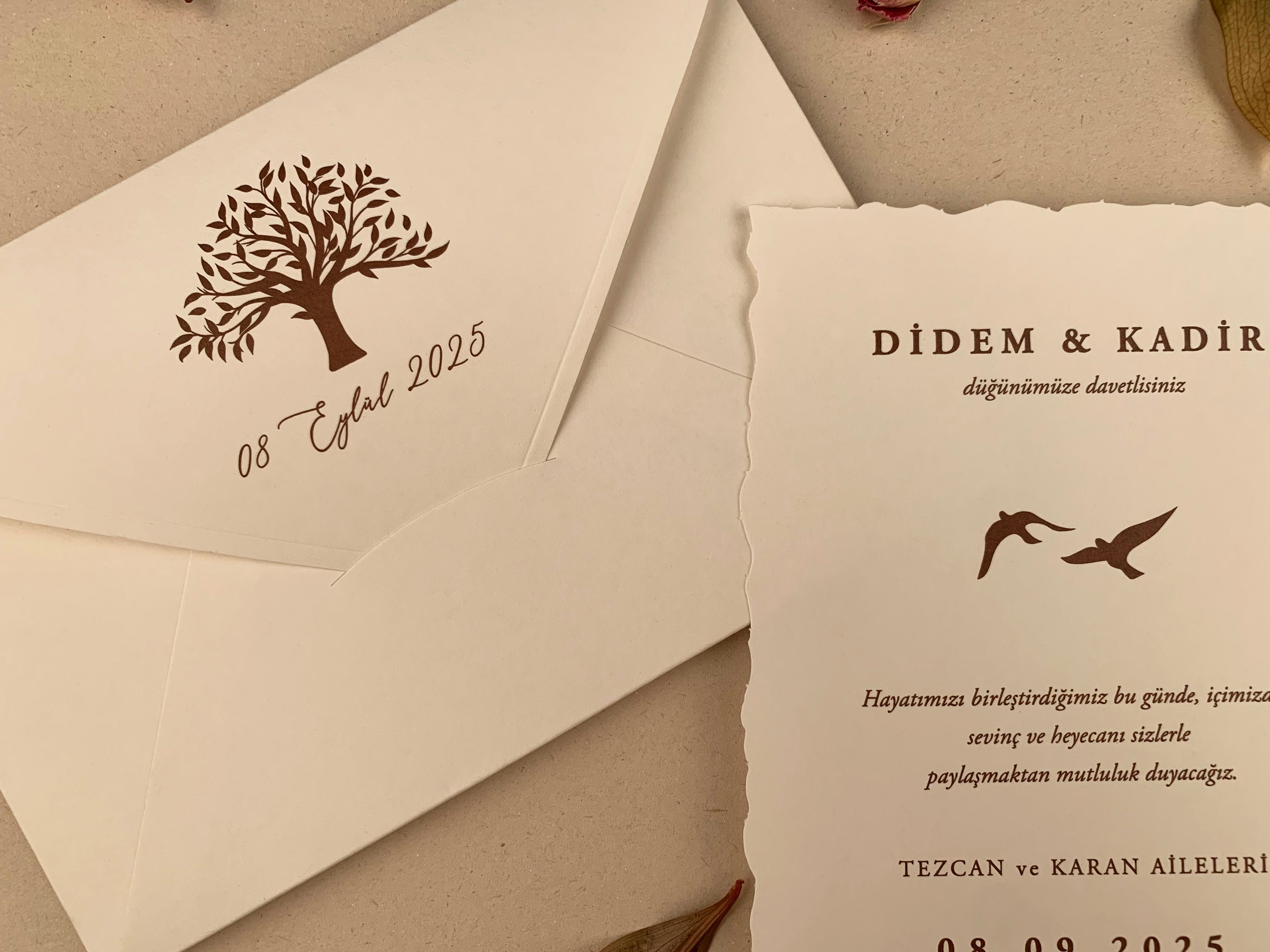 - invitații nuntă - modele invitații nuntă - invitații nuntă 2025 - invitații de nuntă elegante - invitații de nuntă personalizate - invitații nuntă online - invitații nuntă handmade - catalog invitații nuntă - invitații originale nuntă - invitații de nuntă moderne - invitații nuntă vintage - invitații nuntă rustice - invitații nuntă clasice - design invitații nuntă - invitații de nuntă cu tematică.- invitații nuntă florale - invitații nuntă boho - invitații nuntă aurii - invitații nuntă minimaliste - invitații nuntă cu sigiliu - invitații nuntă cu acuarelă - invitații nuntă cu fotografie - invitații nuntă cu inițiale - invitații nuntă elegante alb-negru - invitații nuntă cu hârtie texturată - invitații nuntă cu decupaj laser - invitații nuntă cu flori uscate. - print invitații nuntă - invitații nuntă personalizate cu numele mirilor - invitații nuntă cu plic inclus - invitații nuntă cu cartolină dublă - invitații nuntă calitate premium - invitații nuntă ieftine - invitații nuntă rapide.- invitații nuntă România - invitații nuntă București / Botoșani . Iași suceava- invitații nuntă cu livrare în țară - invitații nuntă online România.- „Invitație de nuntă elegantă cu design floral și plic crem” - „Model de invitație de nuntă vintage cu sigiliu de ceară” - „Set complet invitații de nuntă personalizate cu inițialele mirilor” - „Invitație de nuntă modernă cu design minimalist și text negru pe fundal alb” - „Invitație de nuntă rustică pe hârtie kraft cu șnur de iută” - „Invitație de nuntă cu decupaj laser și detalii aurii” - „Invitație de nuntă în stil boho cu imprimeu floral colorat” - „Invitație romantică de nuntă cu flori uscate și panglică din satin” - „Invitație de nuntă clasică cu monogramă și font caligrafic” - „Invitație de nuntă în stil glamour cu folie aurie și text embosat”- „Model de invitație de nuntă 2025 cu design elegant și font modern” - „Cele mai noi invitații de nuntă 2025 – stil floral, sofisticat”