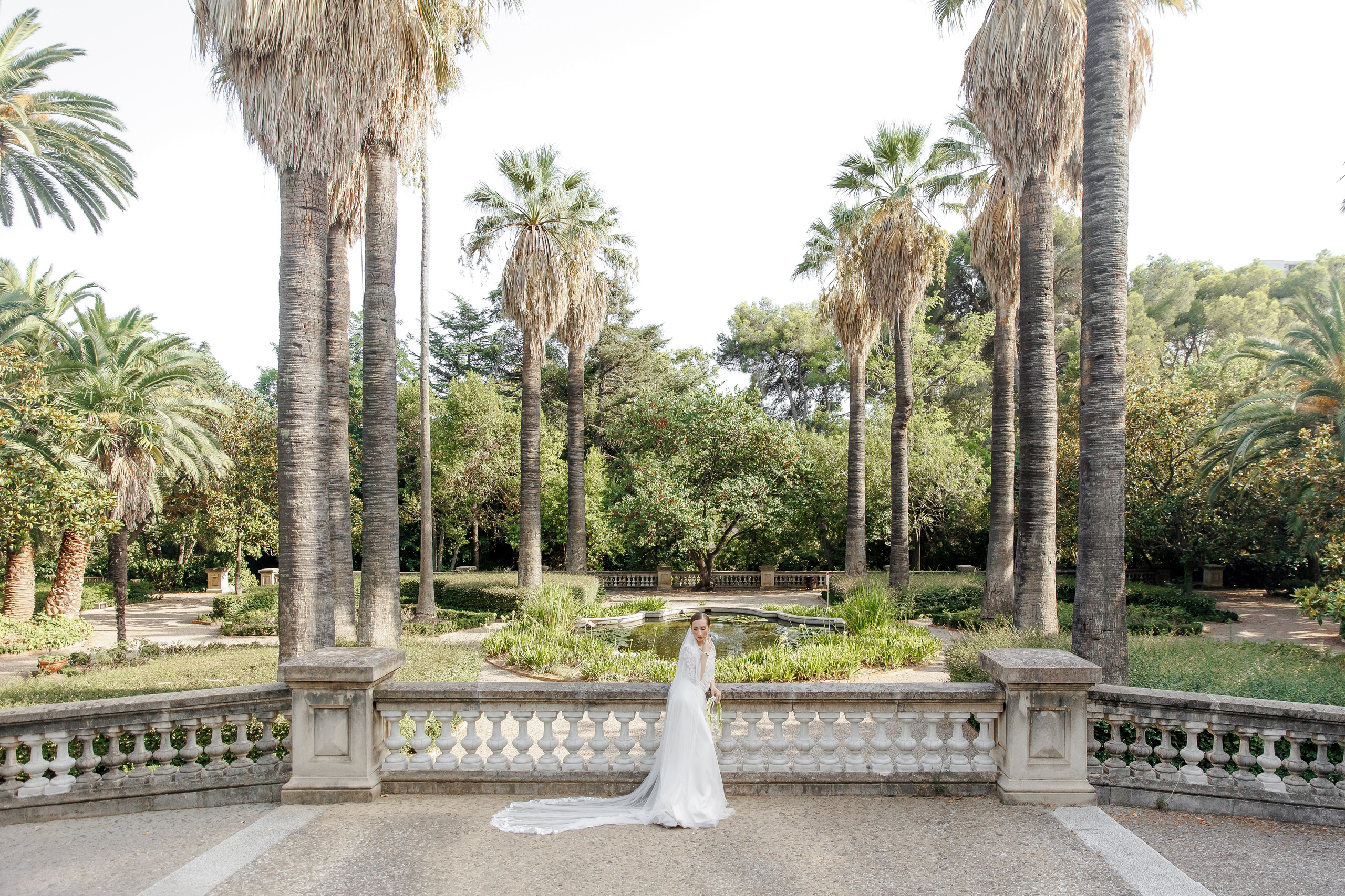 Contact Me. Wedding Photographer in Barcelona Lana Alekhina