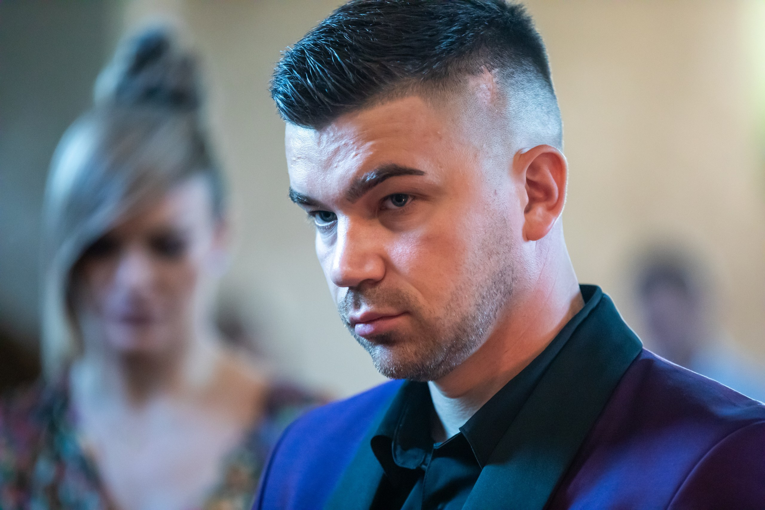 “Bebeluș botezat în biserică, ținut în brațe de nași” • “Detaliu cu lumânarea de botez decorată cu flori albe” • “Părinți emoționați alături de copilul lor la ceremonia de botez” • “Masa festivă de botez cu decor tematic și tort personalizat” • “Momentul în care preotul toarnă apă sfințită pe fruntea bebelușului” “Bebeluș în rochie albă de botez, zâmbind în brațele mamei” • “Detaliu cu cruciulița de botez așezată pe o pernă de satin” • “Părinți și nași aprinzând lumânările în timpul ceremoniei de botez” • “Tort de botez decorat cu figurine tematice și numele copilului” • “Copil botezat dormind liniștit în pătuțul decorat festiv” • “Momentul în care preotul binecuvântează copilul în fața altarului” • “Invitați adunându-se în jurul mesei festive la petrecerea de botez” • “Bebeluș ținând în mână o jucărie personalizată primită la botez” • “Familie fericită pozând împreună după ceremonia de botez” • “Decor tematic cu baloane și flori la locația petrecerii de botez” fotograf Botoșani fotograf evenimente fotograf botez Alin Chirila fotograf alinofotostudio,- Preotul ținându-l pe micuțul Mathias Gabriel la botez, în biserica Înălțarea Domnului, Copălău - Detalii de la botezul lui Mathias – lumânare, trusou și icoană - Familia lui Mathias Gabriel alături de micuț, în ziua botezului - Portret emoționant cu mama și bebelușul în brațe, în biserică,fotograf profesionist evenimente Botoșani, Iași, Suceava, Fălticeni, Bacău, Pașcani, Roman - AlinoFotoStudio by Alin Chirilă - servicii foto nuntă, botez, cununie, ședințe foto creative, albume personalizate, fotografii emoționante și calitative pentru cele mai importante momente din viață,fotograf nuntă Botoșani Alin Chirilă, ședință foto botez Iași - AlinoFotoStudio, servicii fotograf profesionist evenimente Suceava, fotograf cununie civilă Fălticeni - Alin Chirilă, album foto nuntă personalizat Bacău.“Bebeluș botezat în biserică, ținut în brațe de nași” • “Detaliu cu lumânarea de botez decorată cu flori albe” • “Părinți emoționați alături de copilul lor la ceremonia de botez” • “Masa festivă de botez cu decor tematic și tort personalizat” • “Momentul în care preotul toarnă apă sfințită pe fruntea bebelușului” “Bebeluș în rochie albă de botez, zâmbind în brațele mamei” • “Detaliu cu cruciulița de botez așezată pe o pernă de satin” • “Părinți și nași aprinzând lumânările în timpul ceremoniei de botez” • “Tort de botez decorat cu figurine tematice și numele copilului” • “Copil botezat dormind liniștit în pătuțul decorat festiv” • “Momentul în care preotul binecuvântează copilul în fața altarului” • “Invitați adunându-se în jurul mesei festive la petrecerea de botez” • “Bebeluș ținând în mână o jucărie personalizată primită la botez” • “Familie fericită pozând împreună după ceremonia de botez” • “Decor tematic cu baloane și flori la locația petrecerii de botez” fotograf Botoșani fotograf evenimente fotograf botez Alin Chirila fotograf alinofotostudio.fotograf botez Amelis Maria, fotografie botez Botoșani, fotograf Alin Chirilă, amintiri botez, fotografii botez, botez Amelis Maria, fotograf copii, fotografie botez în Botoșani,