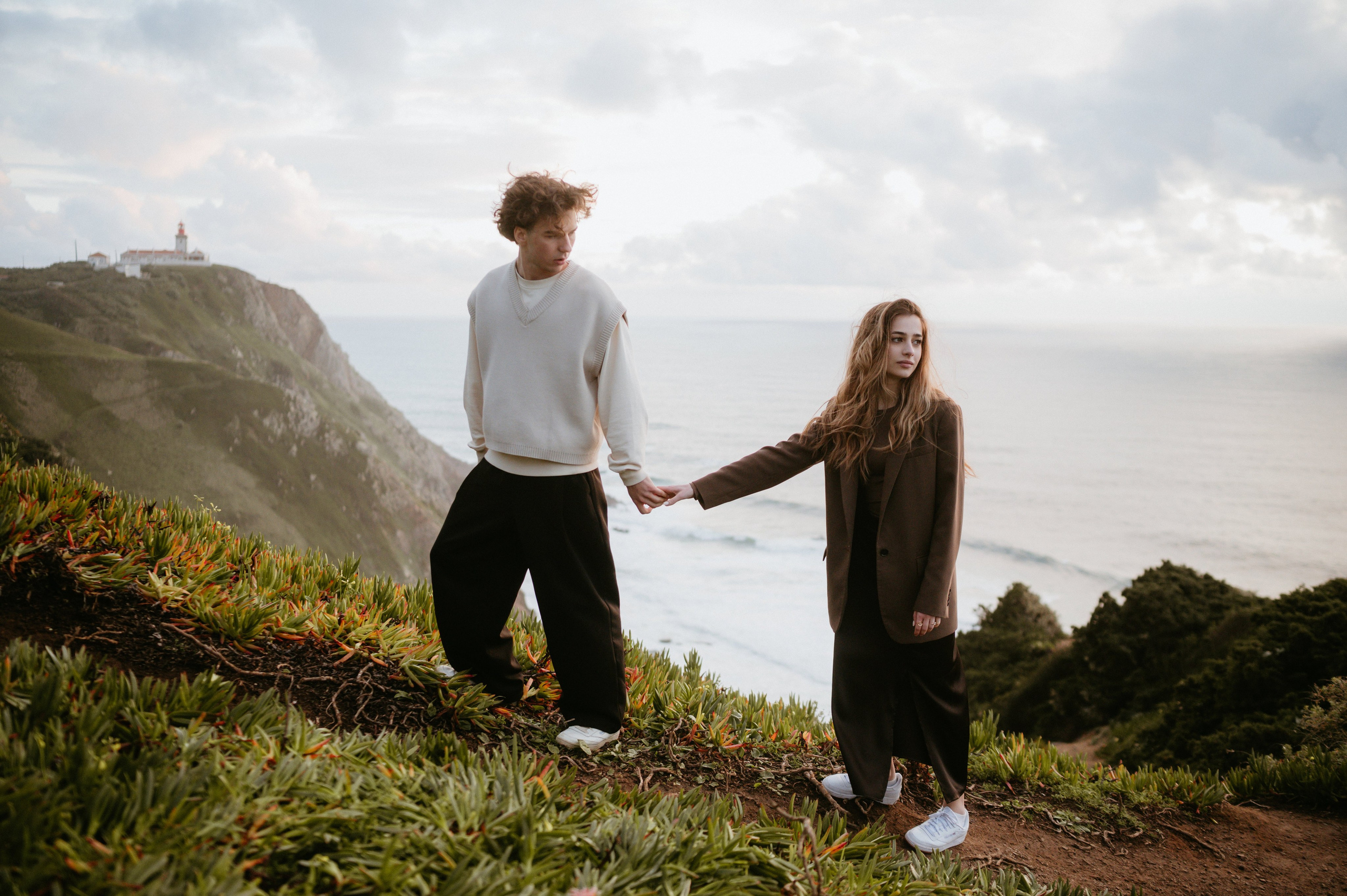 Praia da Ursa – ședință foto de cuplu într-un loc magic din Portugalia. Valentin Melen - fotograf de nunta 🤍