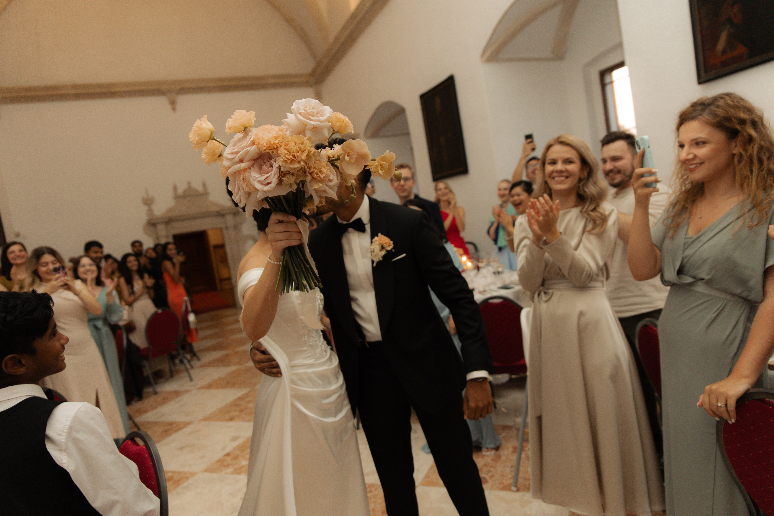 Elegant Castle Wedding in Austria | Alwin & Ruth’s Fairytale Celebration. Wedding photographer and videographer based in Timisoara, Romania