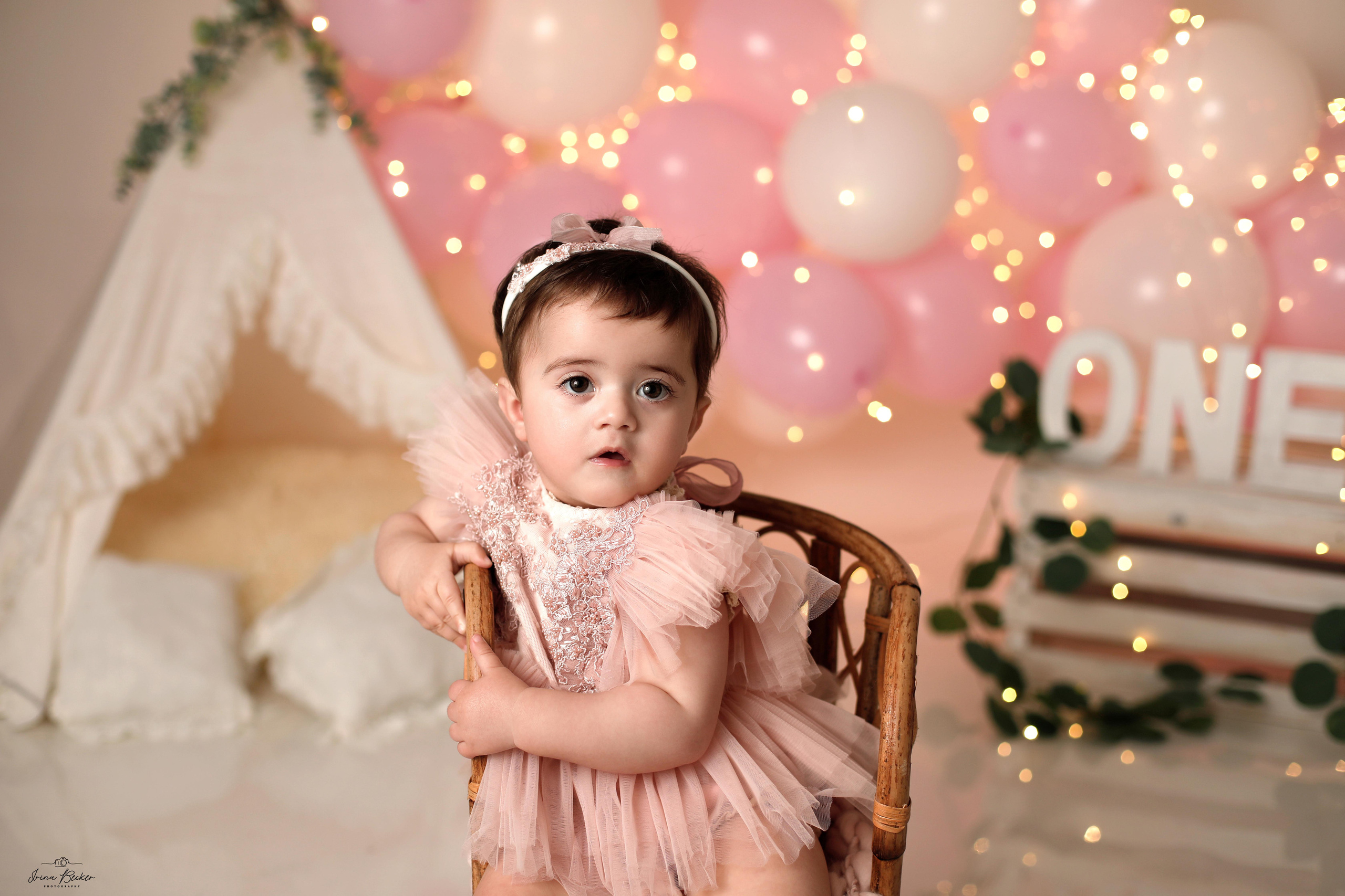 Babyfotograf Ulm; Babyfotograf Neu-Ulm; Babyfotograf Münsingen; Babyfotograf Metzingen; Babyfotograf Göppingen; Babyfotograf Tübingen; Babyfotograf Memmingen; Babyfotograf Reutlingen; Babyfotograf Stuttgart; Babyfotograf Günzburg; Babyfotograf Biberach an der Riss; Babyfotograf Alb-Donau-Kreis; Babyfotograf Bad Saulgau; Babyfotograf Bad Waldsee; Babyfotograf Ehingen; neugeborenenfotografie Ulm; neugeborenenfotografie Neu-Ulm; neugeborenenfotografie Stuttgart; neugeborenenfotografie Metzingen; neugeborenenfotografie Münsingen; neugeborenenfotografie Bad Saulgau; neugeborenenfotografie Bad Waldsee; neugeborenenfotografie Ehingen; neugeborenenfotografie Langenau; neugeborenenfotografie Ravensburg; neugeborenenfotografie Sigmaringen; Fograf Ulm; Fotograf Ehingen; Fotograf Bad Waldsee; Newborn Shooting Ulm; Babyshooting Ulm; Babyshooting Memmingen; Babyshooting Günzburg; Babyfotograf Laupheim; Babyfotograf Riedlingen; Babyfotograf Biberach an der Riß; pregnancy; Baby; Babyfotograf Biberach an der Riß; Babyfotograf Erbach; Babyfotograf Blaubeuren; Baby Photograph Ulm, cake-smash fotograf ulm, cake-smash stuttgart, cake-smash metzingen, erste geburtstag ulm, ein jahr alt