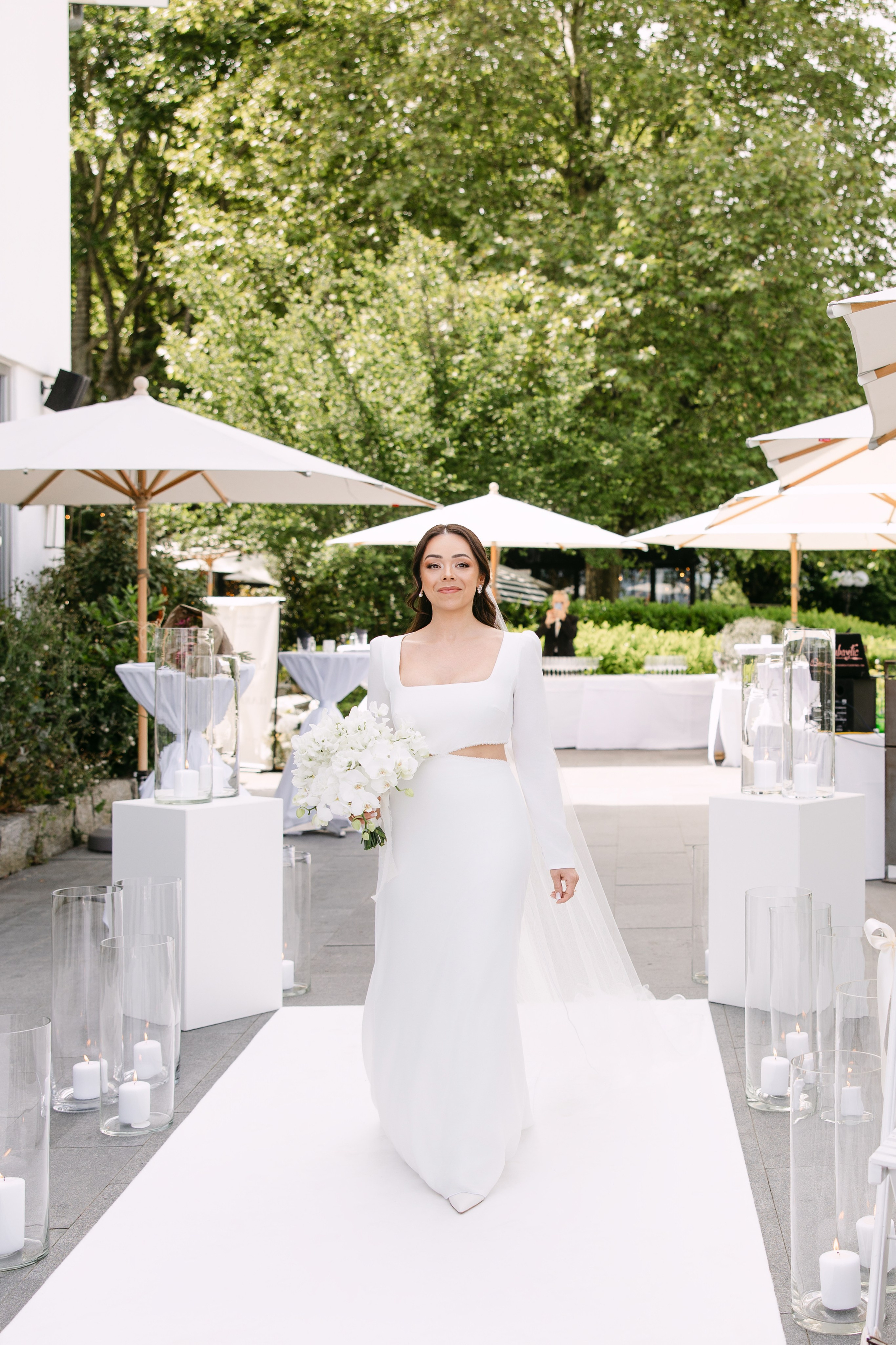 Unforgettable Wedding at Lake Zurich: Landgasthof Halbinsel Au. Wedding and Family Photographer Switzerland and Italy. Valeria Diaz