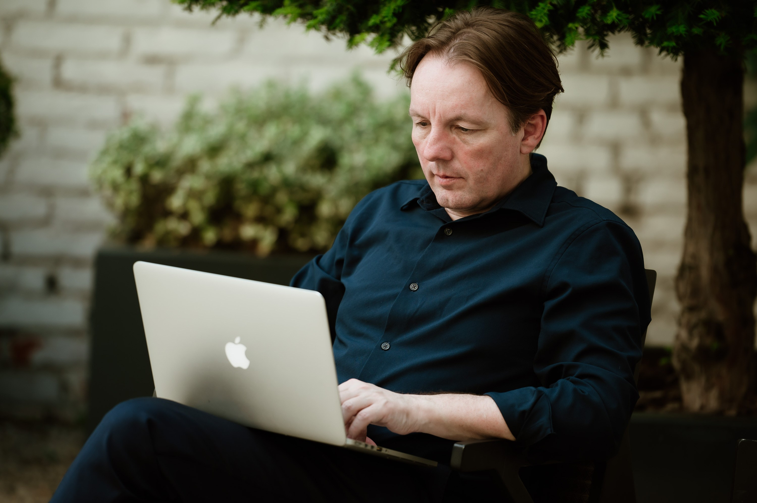 Portretno fotografisanje na lokaciji za sajt, drustvene mreze, licni brend. Bojana Žuža fotograf u Beogradu 📷 Belgrade photographer