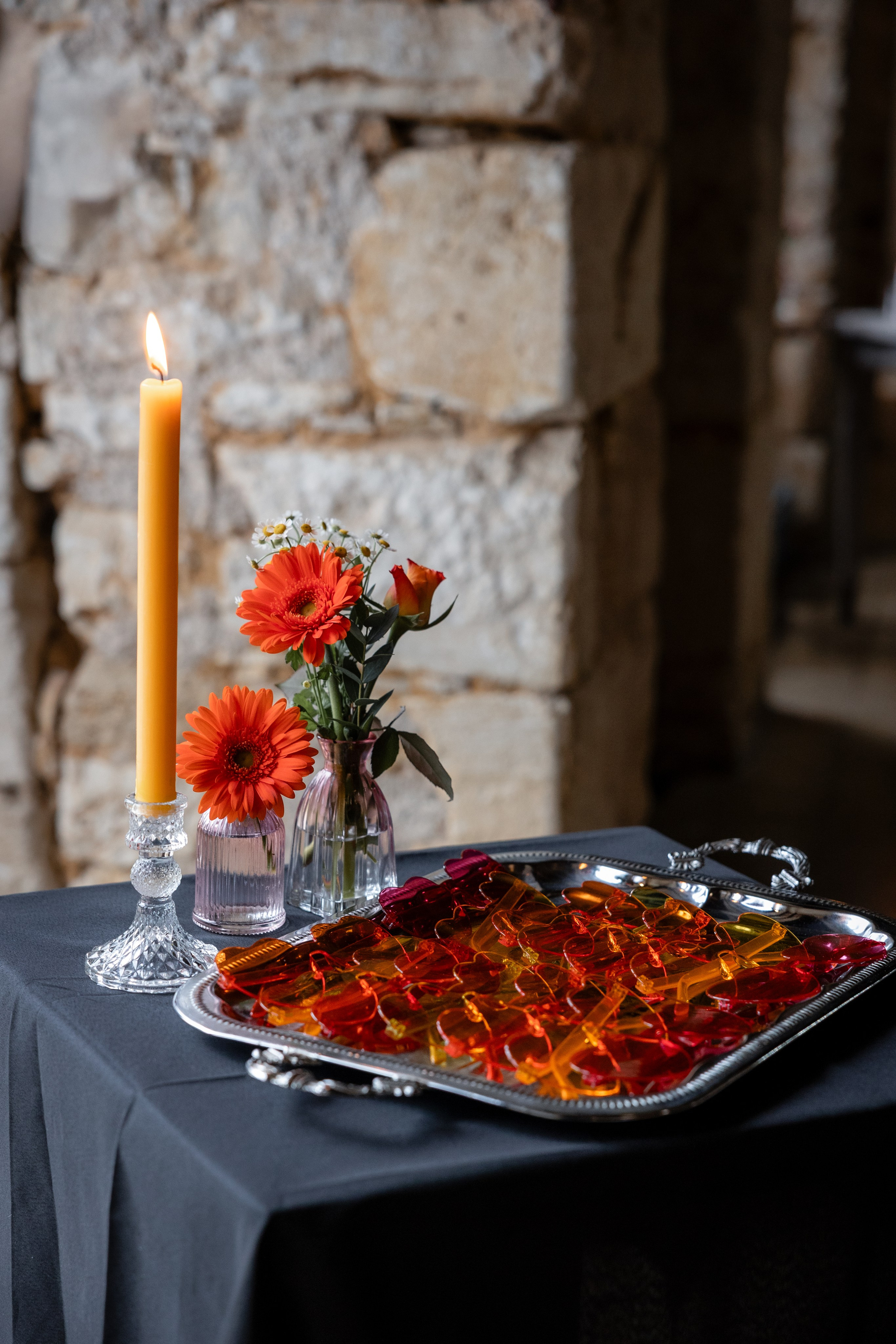 A romantic rainy-day wedding at Château Lagut. Eugenie Smirnova — wedding, corporate and lifestyle photographer in Toulouse and Southwest France