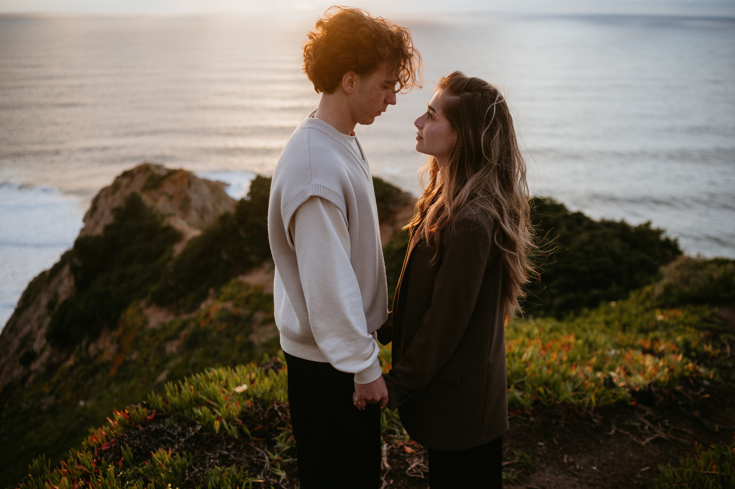 Praia da Ursa – ședință foto de cuplu într-un loc magic din Portugalia. Valentin Melen - fotograf de nunta 🤍