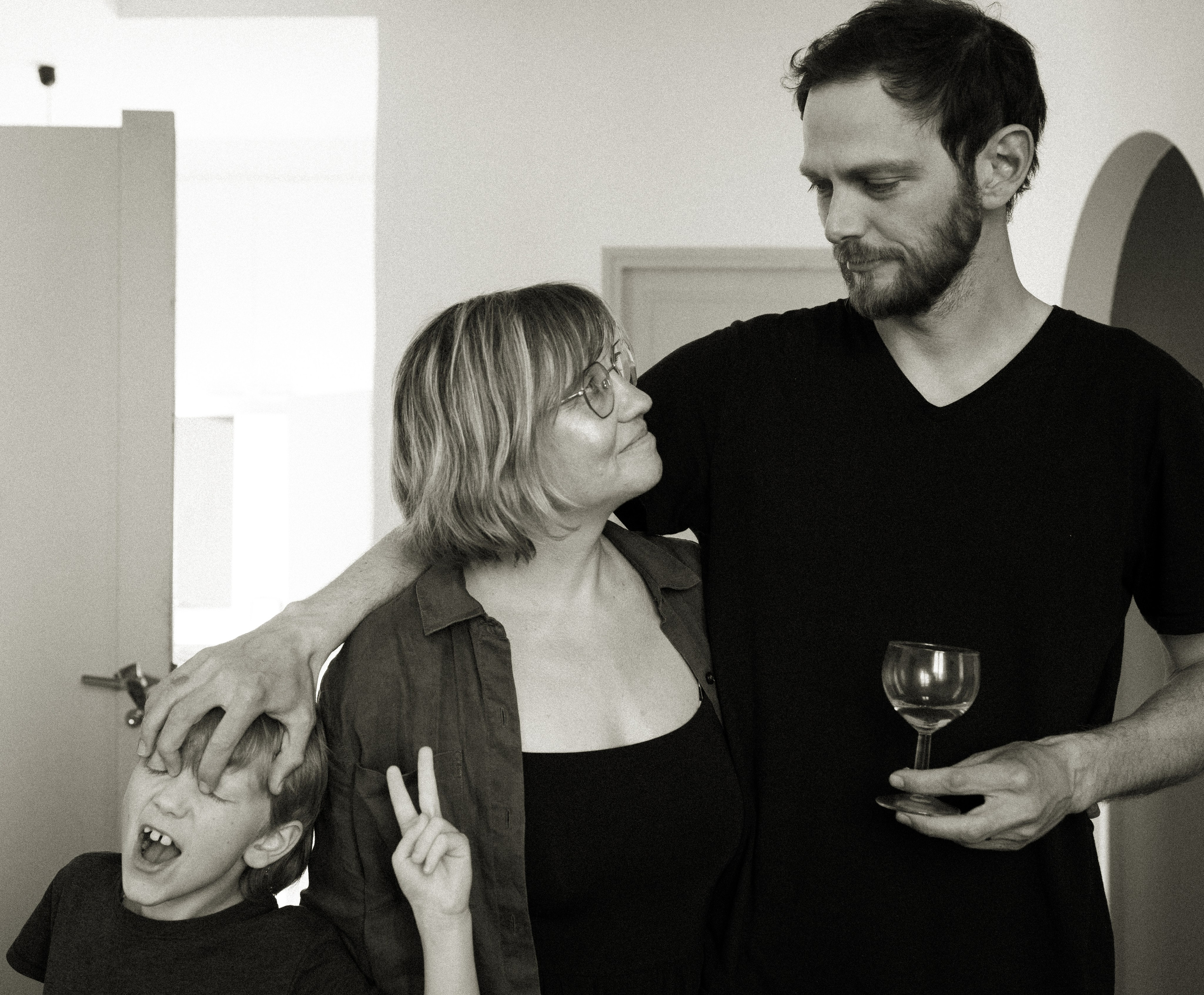 Histoires d’amour, séances photos de famille et de mariage en France