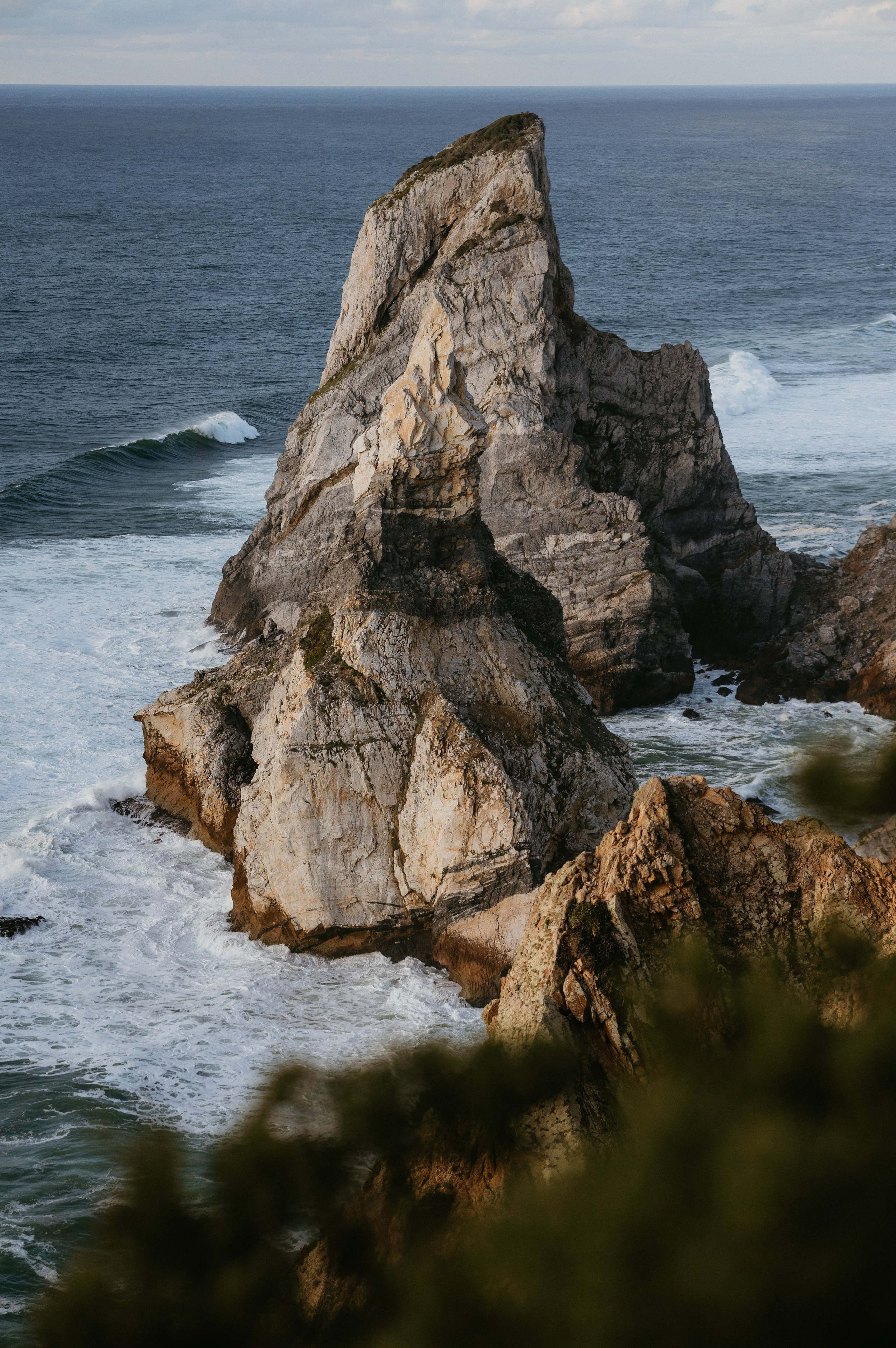 Praia da Ursa – ședință foto de cuplu într-un loc magic din Portugalia. Valentin Melen - fotograf de nunta 🤍