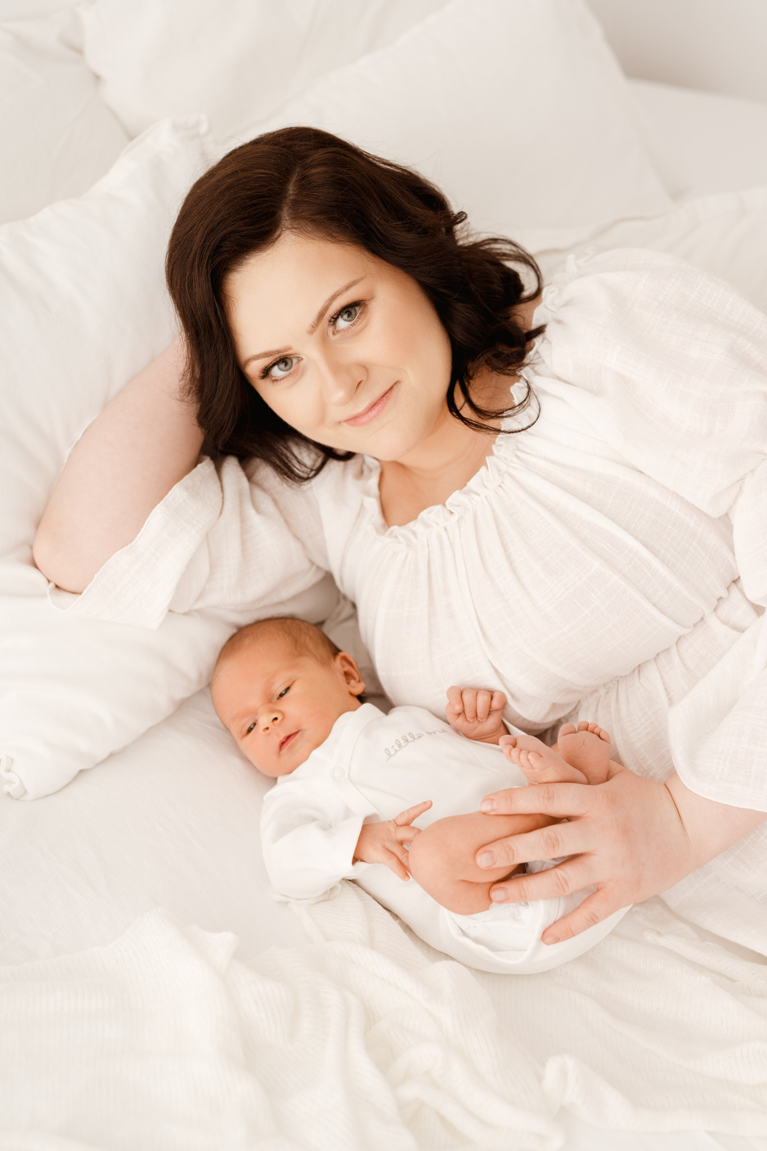 Pierwsza sesja Amelki. Fotograf Łódź - sesja ciążowa, noworodkowa, dziecięca. Studio w Łodzi