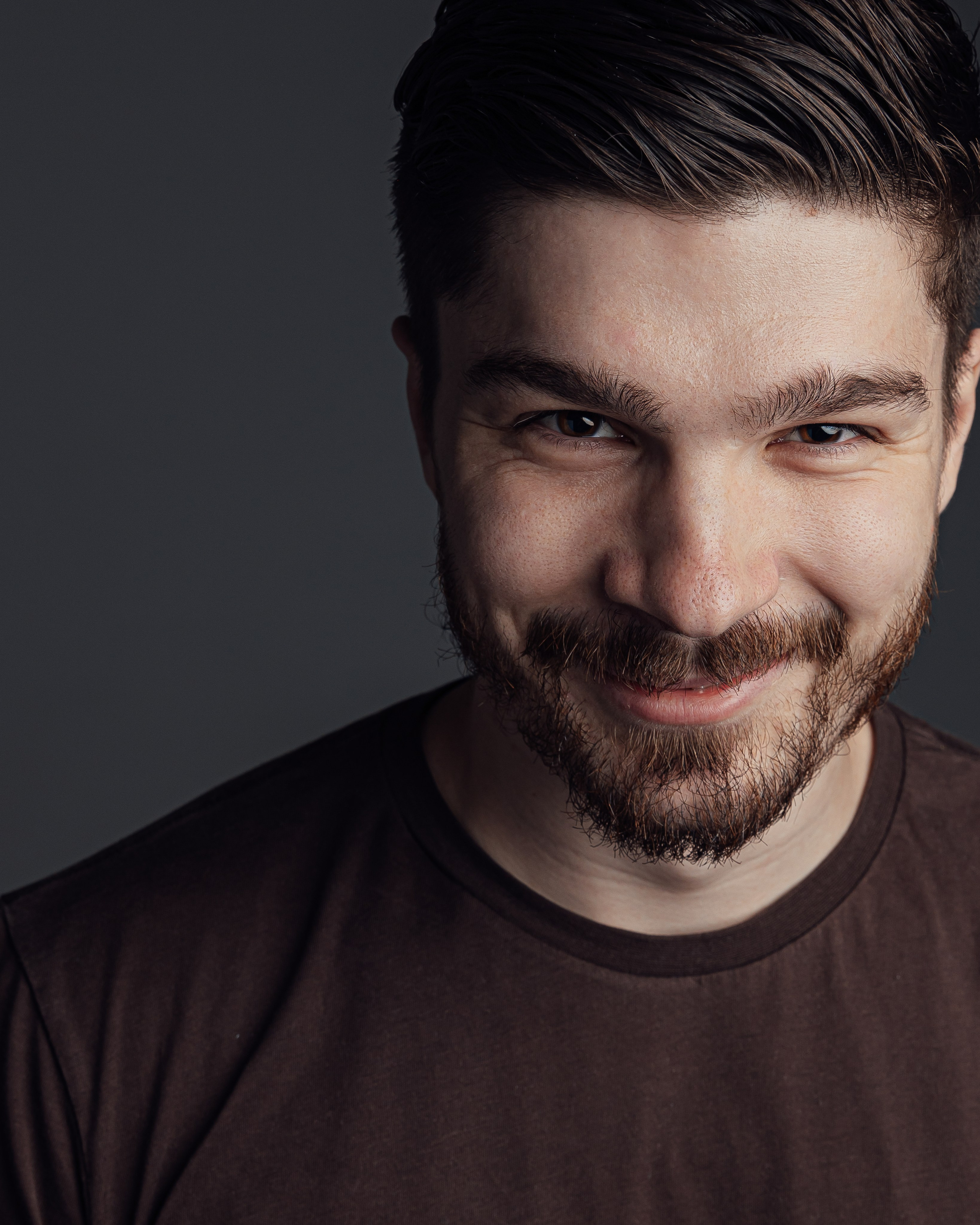 Profesionálny portrétny fotograf v Bratislave — Pasha Borsai