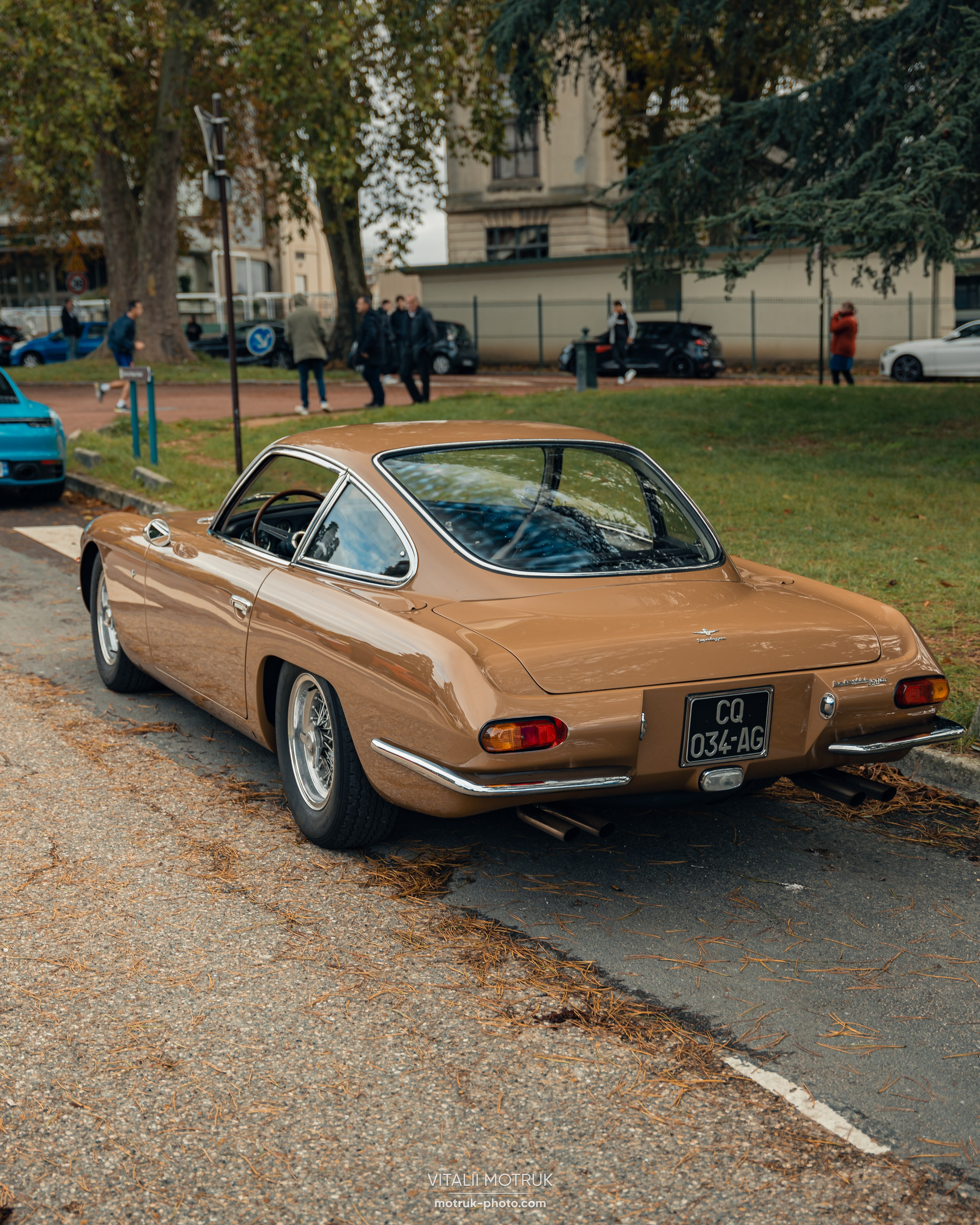 Rassemblement a l’Auteuil 22 octobre. Photographe de voitures à Paris — Vitalii Motruk
