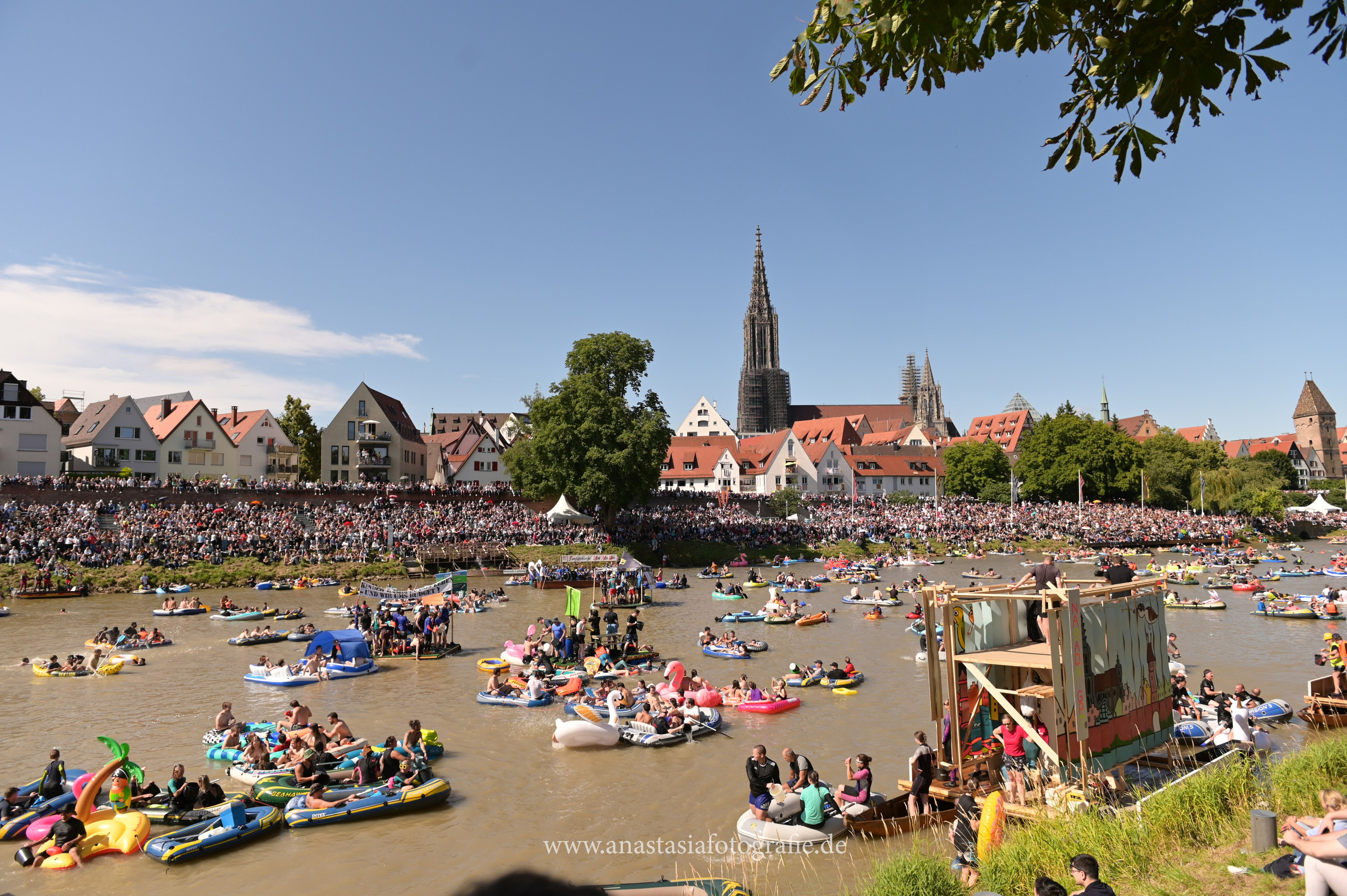 Nabada Ulm 2025. Newbornfotograf Kinderfotograf Ulm Familienfotograf Anastasia Neu-Ulm