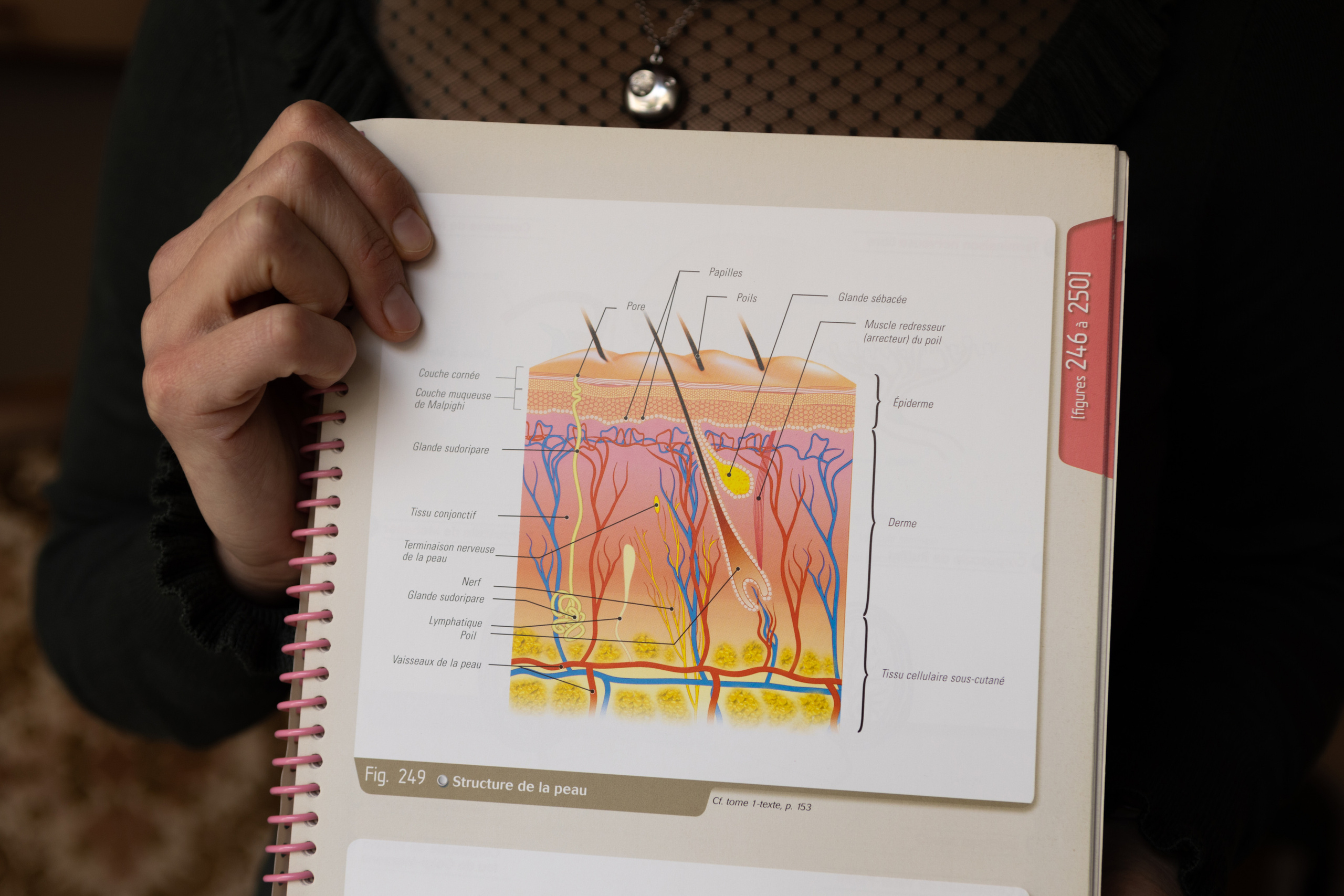 Branding photo session in Toulouse for Sculptur.all. Eugenie Smirnova — wedding, corporate and lifestyle photographer in Toulouse and Southwest France