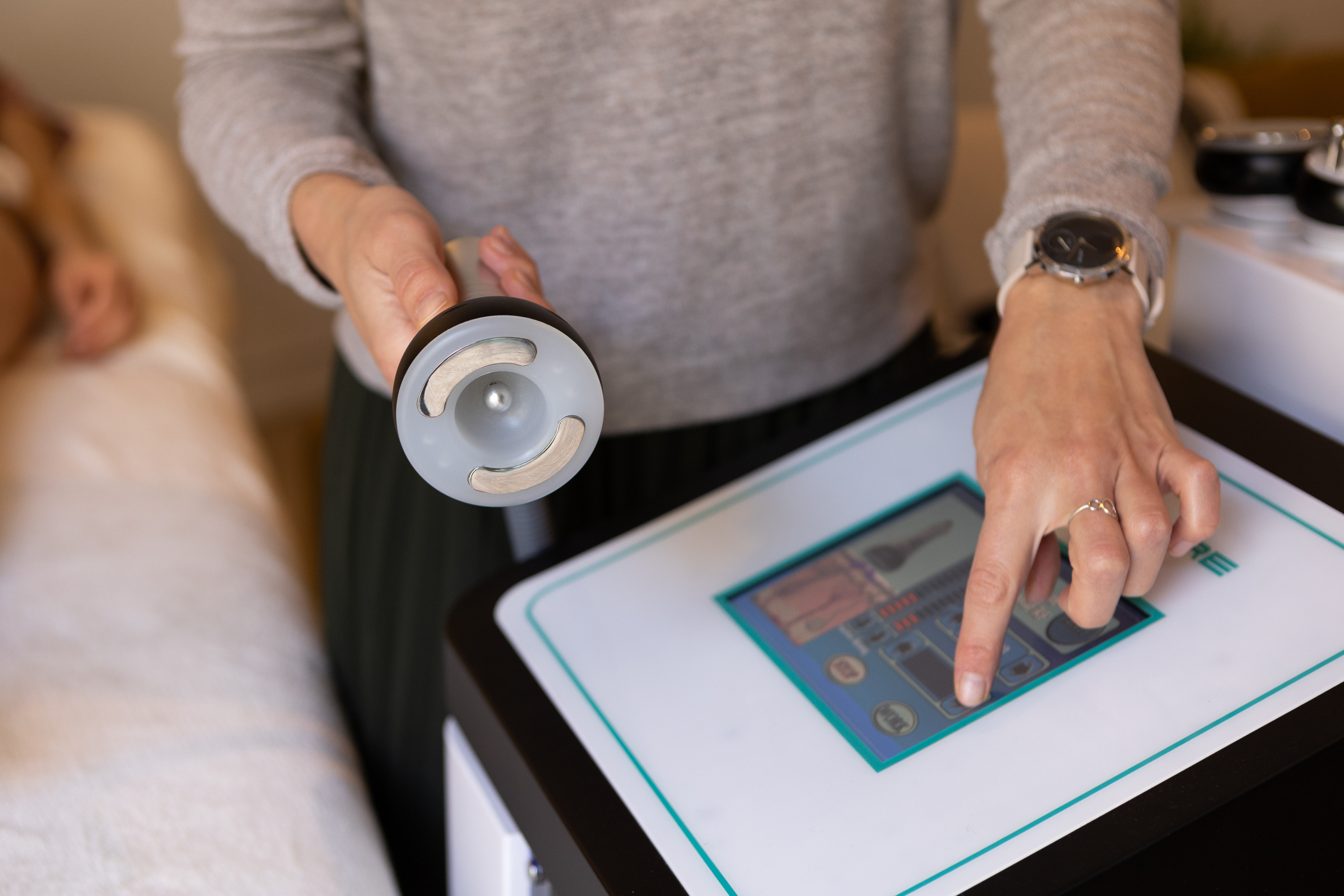 Branding photo session in Toulouse for Sculptur.all. Eugenie Smirnova — wedding, corporate and lifestyle photographer in Toulouse and Southwest France