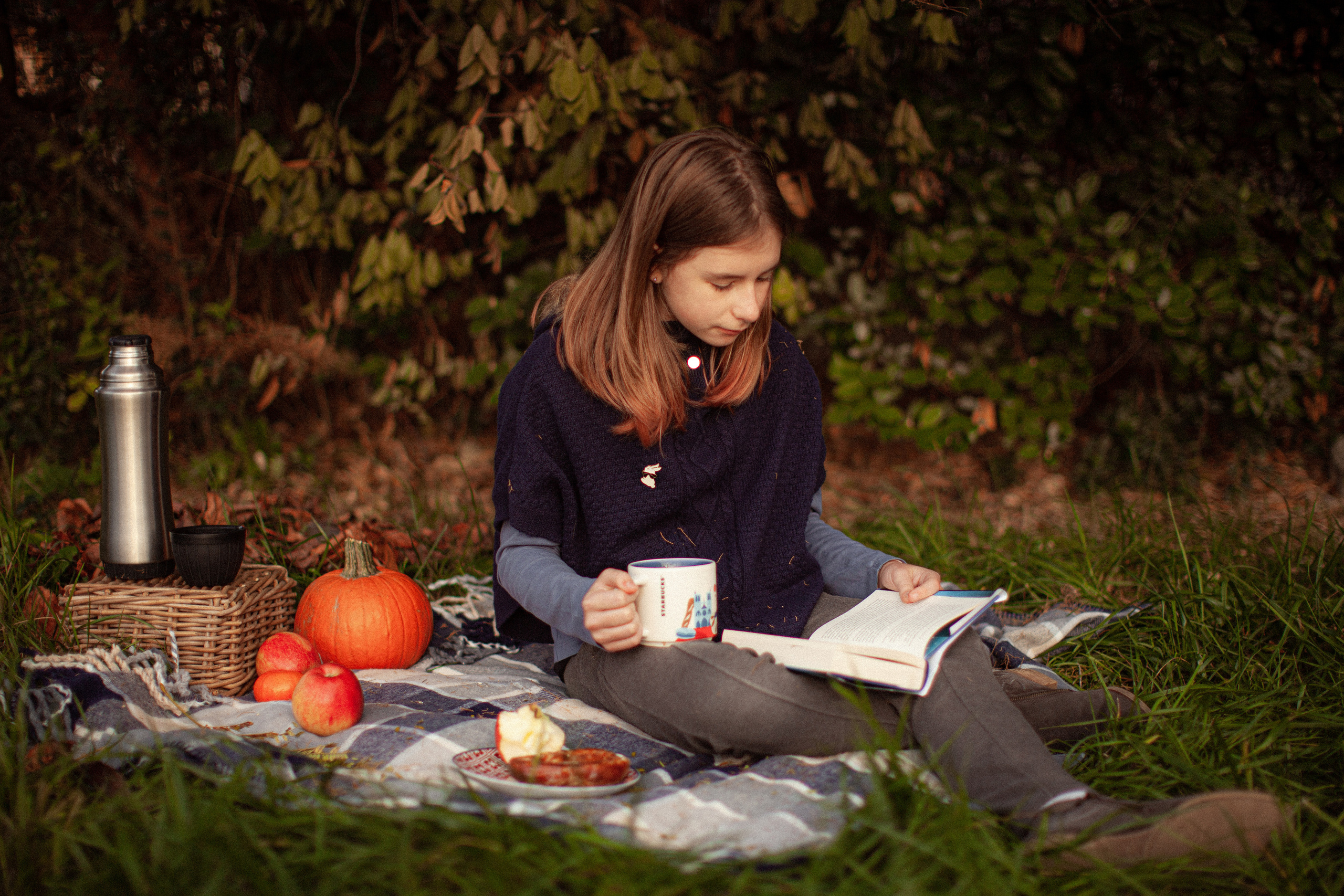 Autumn photo session. Eugenie Smirnova — wedding, corporate and lifestyle photographer in Toulouse and Southwest France