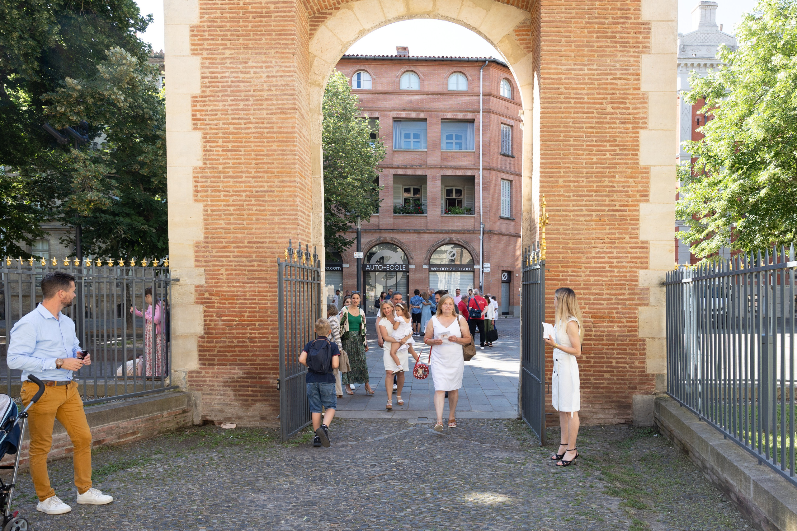 The Baptism of Diana in the Church of Saint-Sernin in Toulouse. Евгения Смирнова — фотограф в Тулузе и юго-западной Франции
