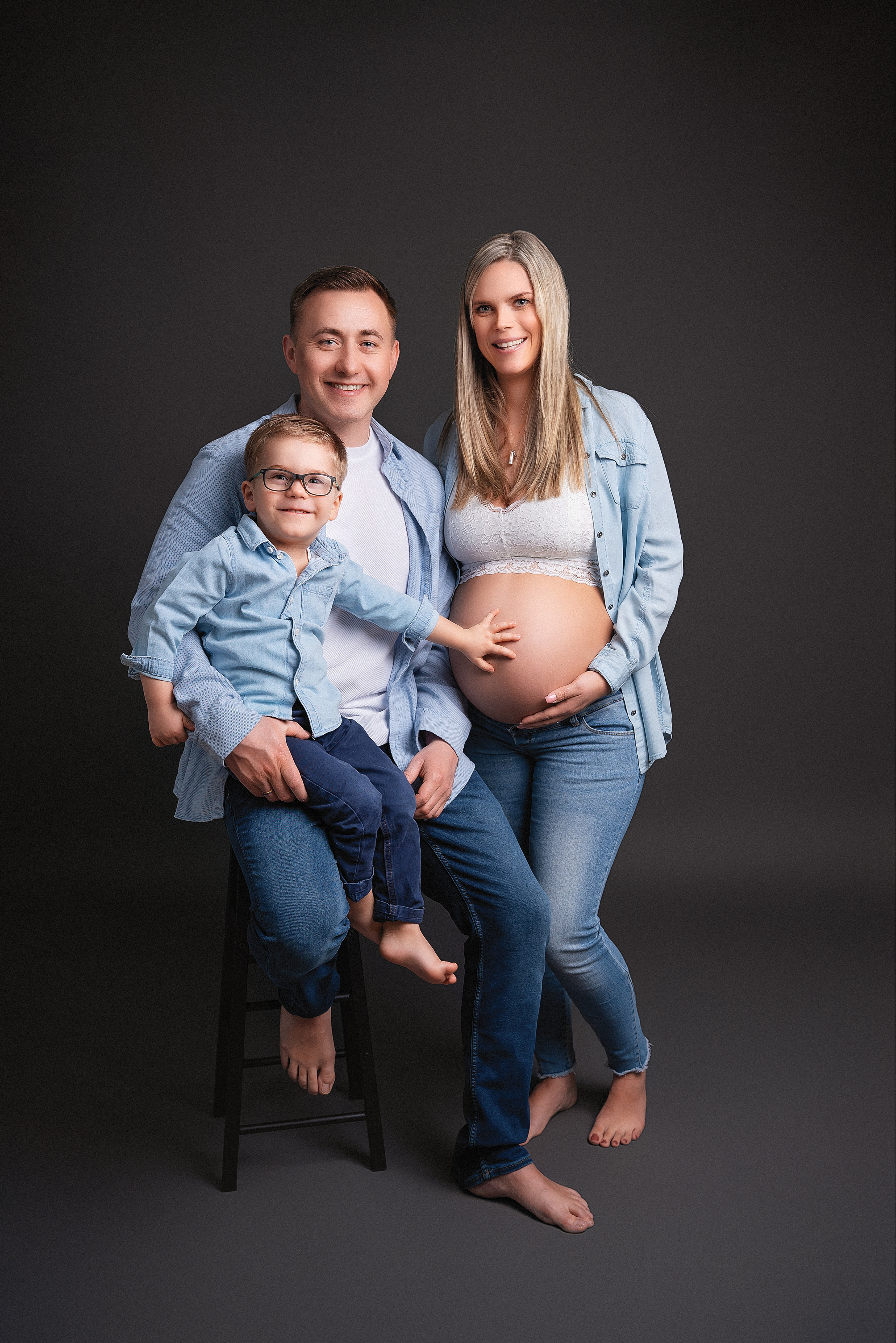 Babybauch im Studio. Portraitfotografie in Gründau Elena Ohnstedt