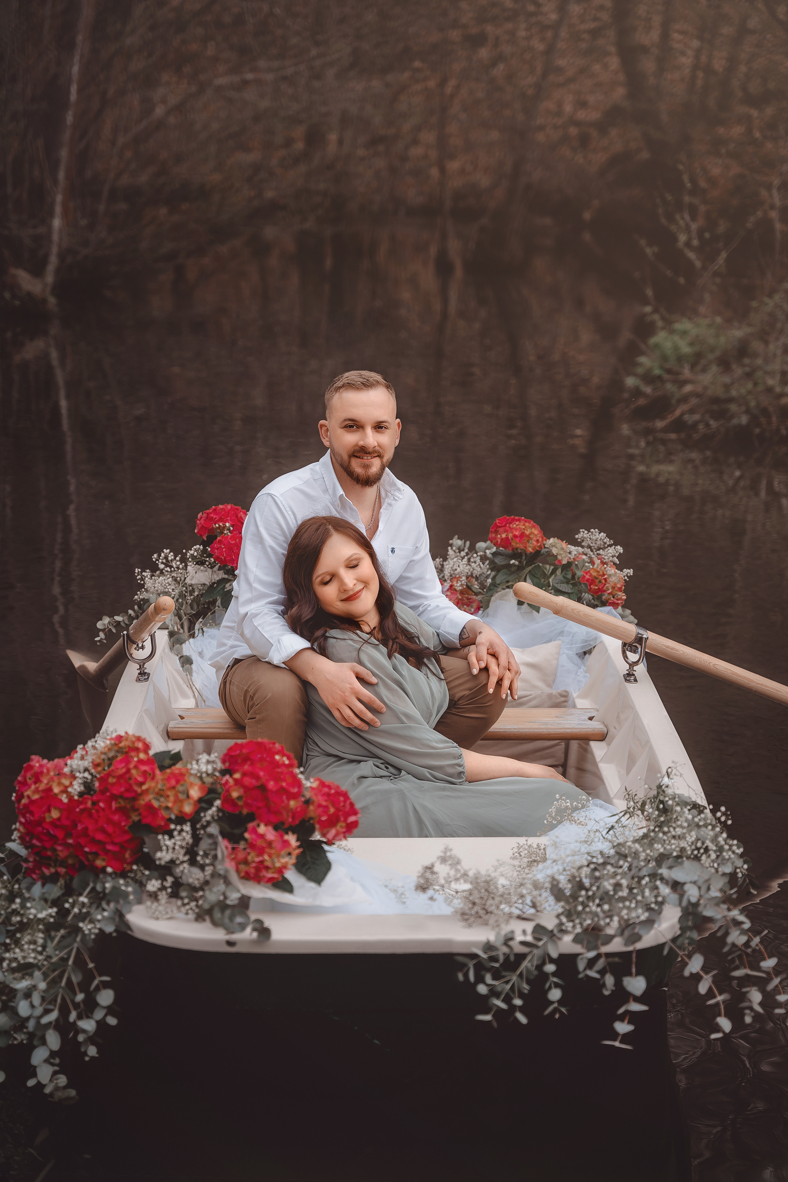 Romantisches Paarshooting am See. Portraitfotografie in Gründau Elena Ohnstedt