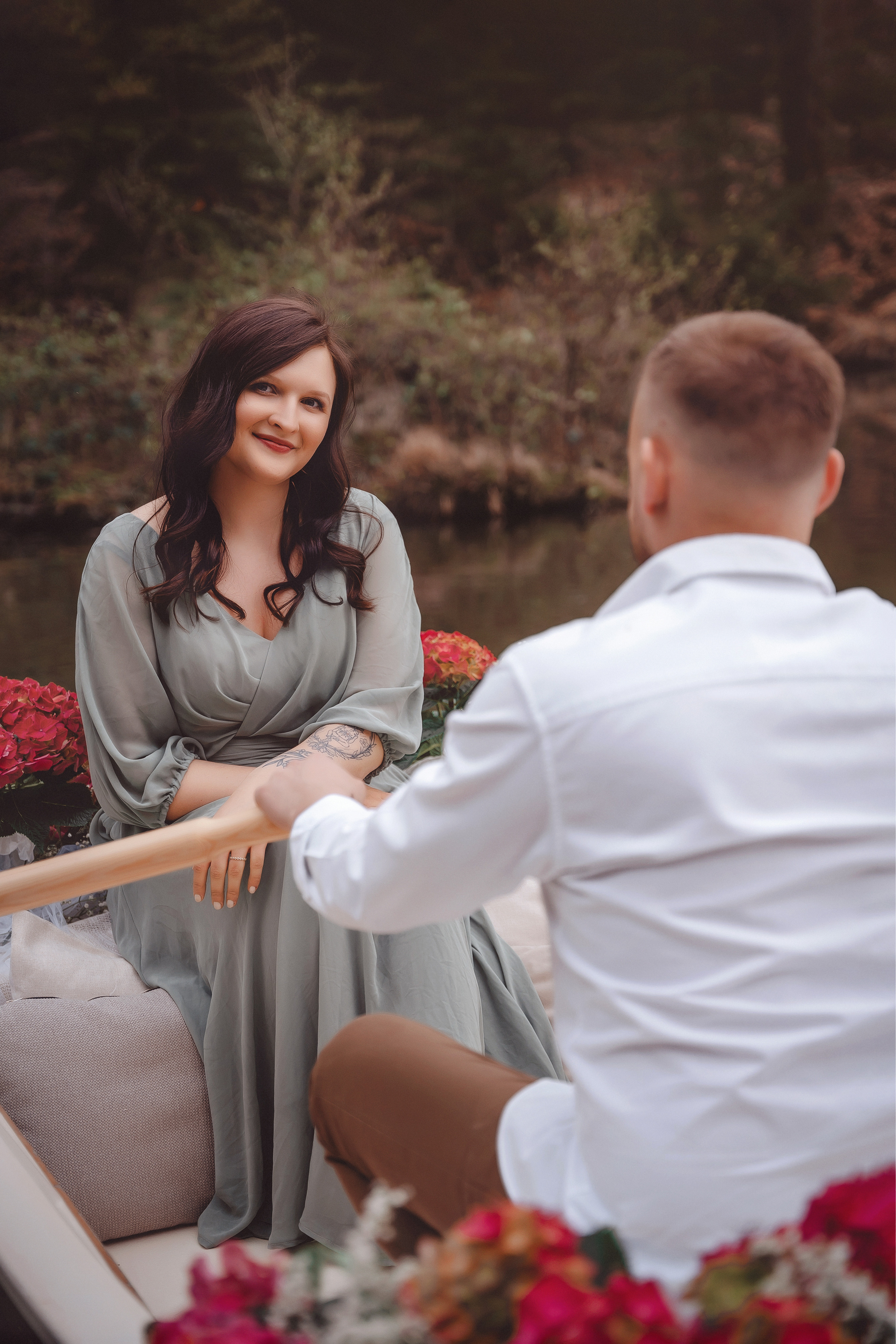 Romantisches Paarshooting am See. Portraitfotografie in Gründau Elena Ohnstedt