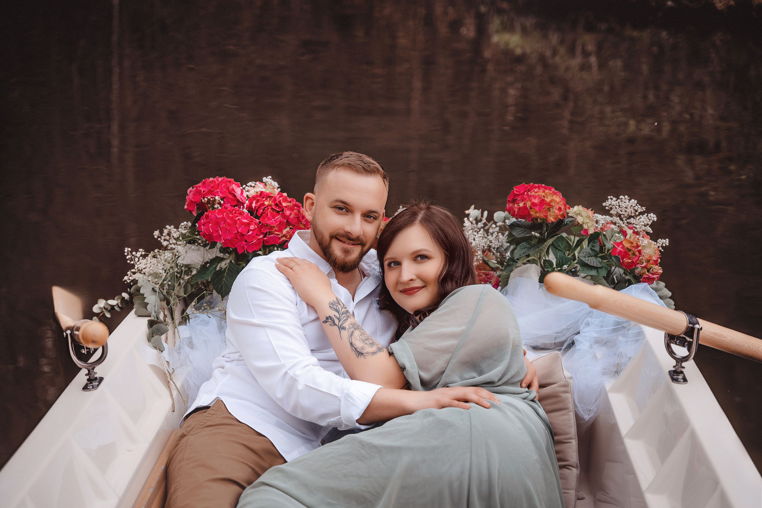 Romantisches Paarshooting am See. Portraitfotografie in Gründau Elena Ohnstedt