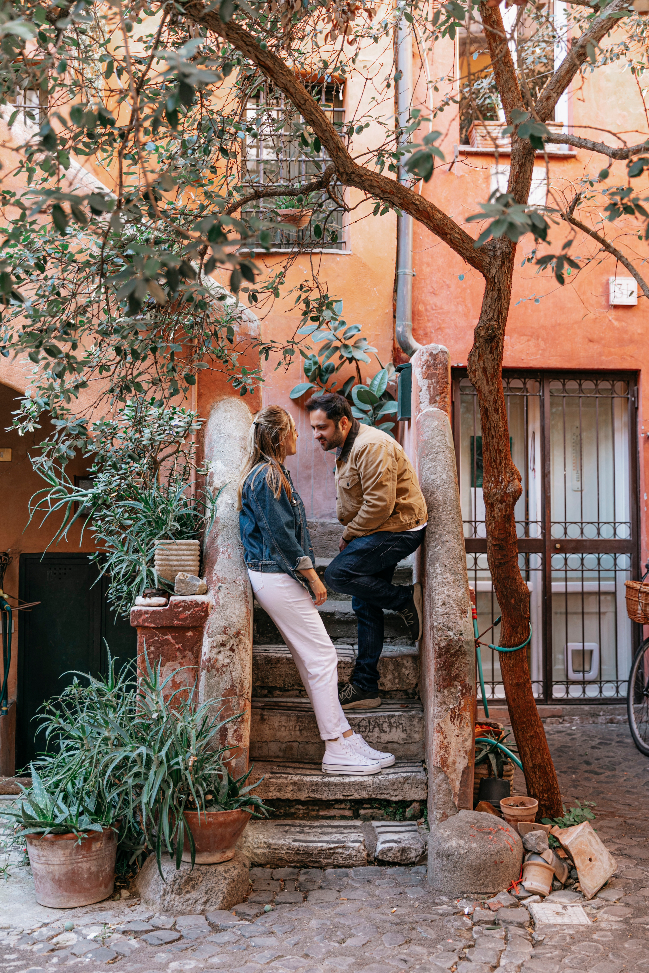 The Roman Streets. Photographer in Rome