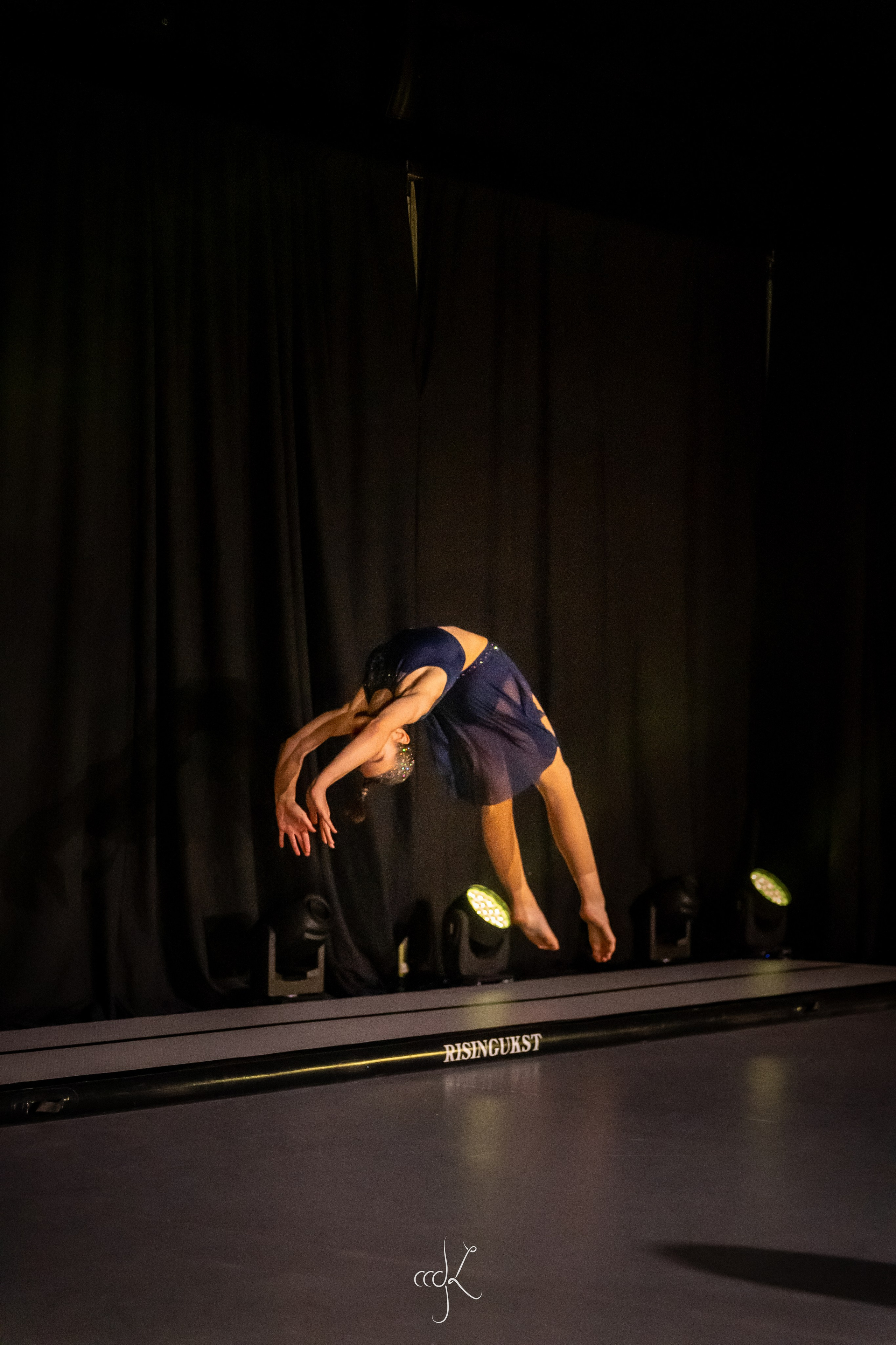 Dance Showcase I: Boundless / Acroflex Acrobatic Arts. Expect Miracles Photography by Kate & Andrew