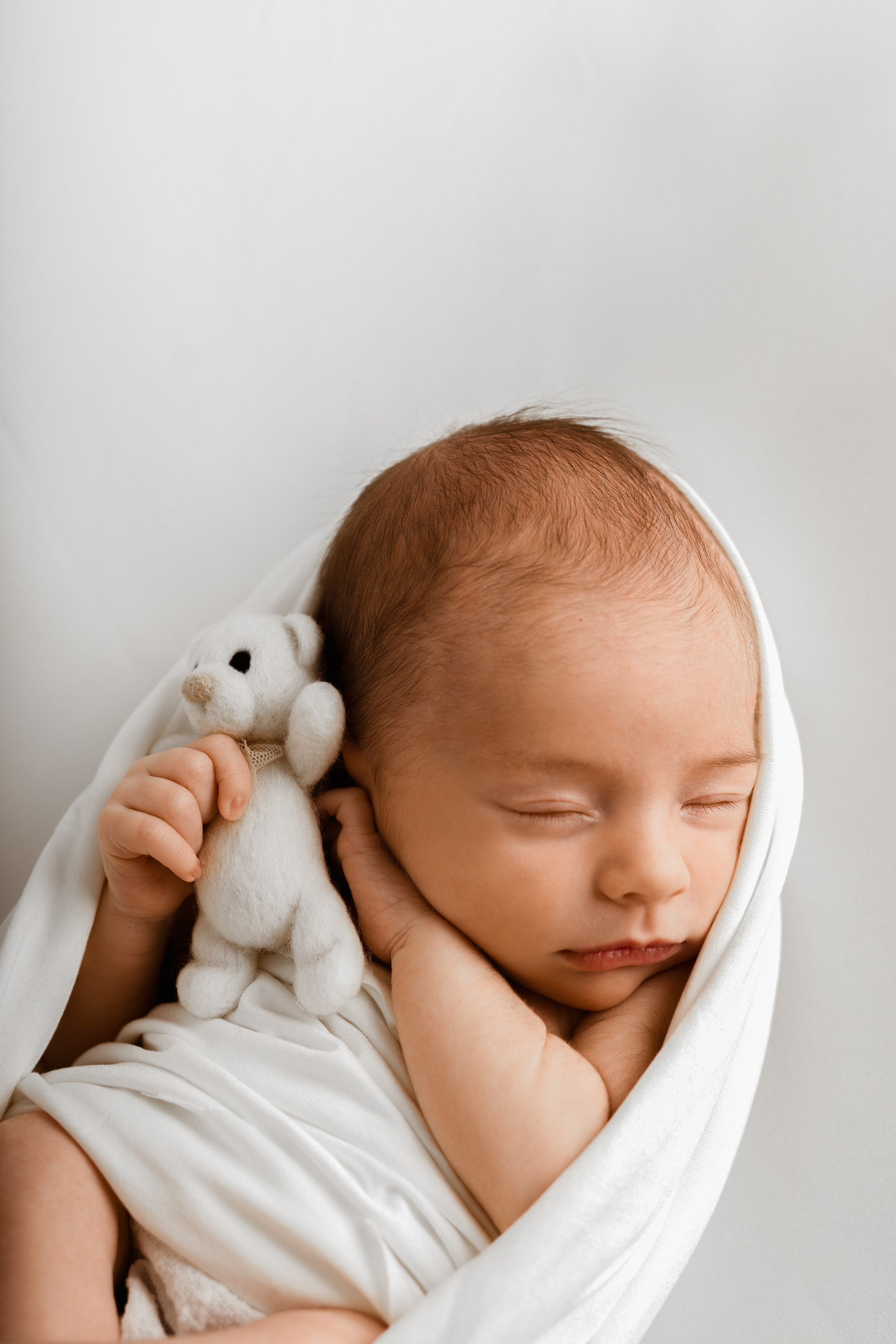 Sesja noworodkowa Emmy. Fotograf Łódź - sesja ciążowa, noworodkowa, dziecięca. Studio w Łodzi