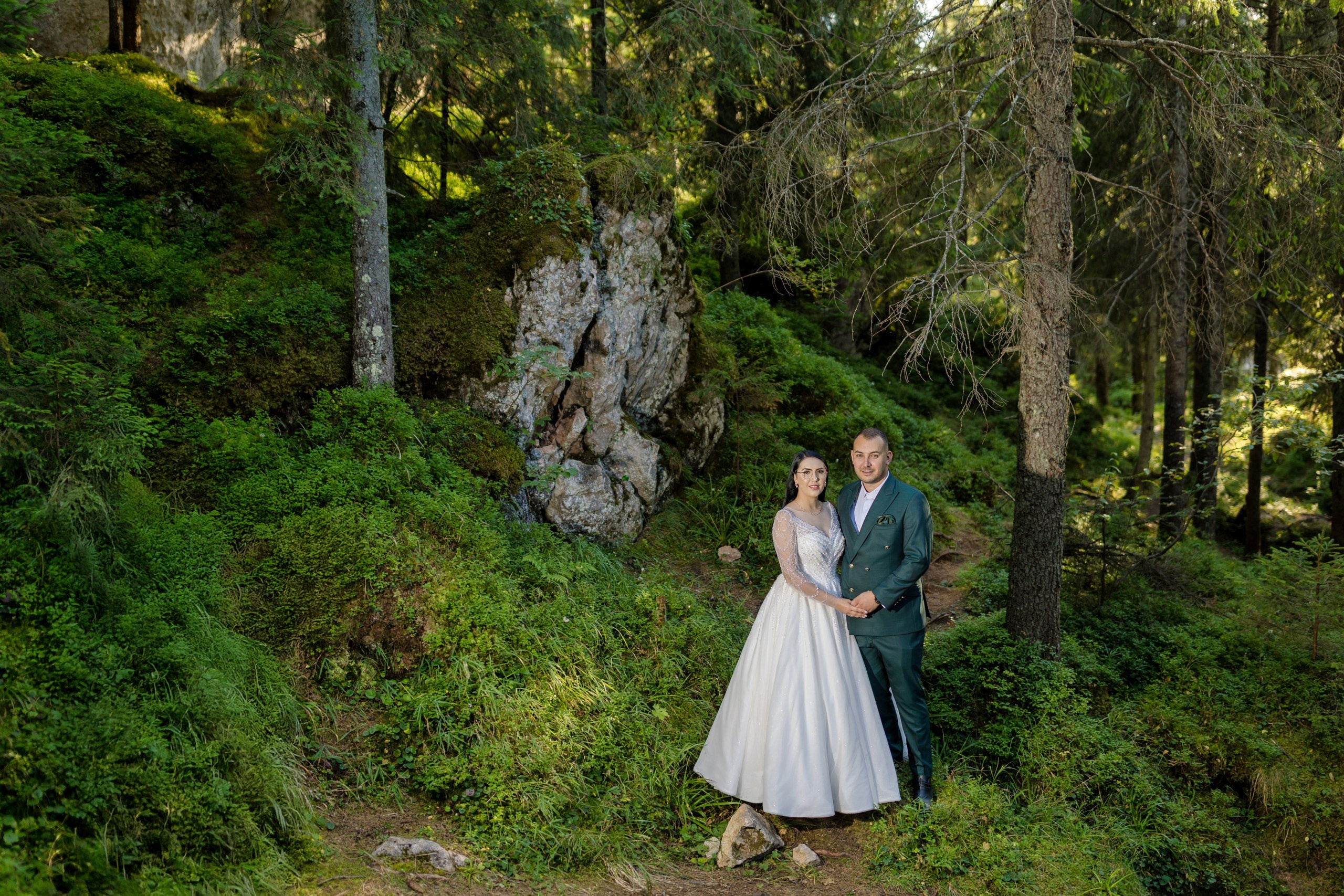 - nunta--fotograf-profesionist-botosani - fotografie-nunta-romantica - imagini-nunta-in-natura-alin-chirila-fotograf - fotografii-cuplu-indragostit-nunta-botosani - sedinta-foto-miri-andrei-iustina-alinofotostudio - amintiri-din-nunta-realizate-de-fotograf-profesionist - povestea-nuntii-andrei-si-iustina-in-imagini-alinofotostudio-fotograf evenimente- evenimente Botoșani -fotograf Suceava - fotograf Iași- servicii foto. servicii foto Botoșani. servicii foto video Botoșani. fotograf nunta. fotograf evenimente. fotograf nunta Botoșani. Alin chirila. Alin chirila fotograf. Alinofotostudio.- servicii foto. servicii foto Botoșani. servicii foto video Botoșani. fotograf nunta. fotograf evenimente. fotograf nunta Botoșani. Alin chirila. Alin chirila fotograf. Alinofotostudio.fotograf stare civilă,poze stare civilă,album foto stare civilă,servicii foto suceava,fotograf evenimente suceava,fotograf nuntă suceava,poze cununie civilă,ședință foto stare civilă,sesiune foto suceava,fotograf profesionist suceava,fotograf botosani,stare civila botosani,alinofotostudio,alin chirila fotograf.servicii foto. servicii foto Botoșani. servicii foto video Botoșani. fotograf nunta. fotograf evenimente. fotograf nunta Botoșani. Alin chirila. Alin chirila fotograf. Alinofotostudio.fotograf stare civilă,poze stare civilă,album foto stare civilă,servicii foto suceava,fotograf evenimente suceava,fotograf nuntă suceava,poze cununie civilă,ședință foto stare civilă,sesiune foto suceava,fotograf profesionist suceava,fotograf botosani,stare civila povestitor prin fotografiebotosani,alinofotostudio,alin chirila fotograf,servicii foto. servicii foto Botoșani. servicii foto video Botoșani. fotograf nunta. fotograf evenimente. fotograf nunta Botoșani. Alin chirila. Alin chirila fotograf. Alinofotostudio.fotograf stare civilă,poze stare civilă,album foto stare civilă,servicii foto suceava,fotograf evenimente suceava,fotograf nuntă suceava,poze cununie civilă,ședință foto stare civilă,sesiune foto suceava,fotograf profesionist suceava,fotograf botosani,stare civila botosani,alinofotostudio,alin chirila fotograf,cununie religioasă botoșani,andreea și neculai,capela militară botoșani,foto conacul zăicești,fotograf nuntă botoșani,fotograf cununie religioasă,foto evenimente botoșani,poze cununie capela militară,ședință foto zăicești,fotograf profesionist botoșaniMire și mireasă – Sergiu & Liliana – ziua nunții, 2024 - Emoții în ziua nunții – Sergiu și Liliana - Dansul mirilor – fotografie artistică nuntă 2024 - Sedinta foto romantică în natură – Sergiu & Liliana - Rochia de mireasă și detalii de nuntă elegan-Album de cununie civilă Florin și Anda – Fotografii profesionale realizate de Alin Chirilă în Botoșani -fotograf prin fotografie-Ședință foto Trash the Dress pe muntele Rarău cu Iulian și Iuliana – fotografie de cuplu, natură montană, emoție autentică surprinsă de Alin Chirilă, povestitor prin fotografie.- "Iulian și Iuliana pe crestele Rarăului – fotografie Trash the Dress în natură" - "Cuplu îmbrățișat la apus pe muntele Rarău – ședință foto după nuntă" - "Rochie de mireasă în vânt pe munte – Trash the Dress Rarău-1. Iulian și Iuliana pe muntele Rarău – ședință foto Trash the Dress în natură, cu peisaj montan spectaculos 2. Cuplu în îmbrățișare pe Rarău – emoție autentică surprinsă după nuntă 3. Rochie de mireasă în bătaia vântului – fotografie artistică Trash the Dress în munți 4. Mire și mireasă privind spre orizont – dragoste și libertate pe muntele Rarău 5. Iuliana zâmbind în rochia de mireasă – portret în natură, Trash the Dress 6. Iulian ținându-și mireasa de mână – ședință foto romantică pe munte 7. Detaliu cu rochia pe stâncă – estetică naturală Trash the Dress Rarău 8. Cuplu în mers pe poteca Rarăului – fotografie simbolică de după nuntă 9. Apus de soare pe Rarău în spatele mirilor – imagine de poveste Trash the Dress 10. Iulian și Iuliana râzând împreună – momente autentice surprinse de Alin Chirilă, povestitor prin fotografie