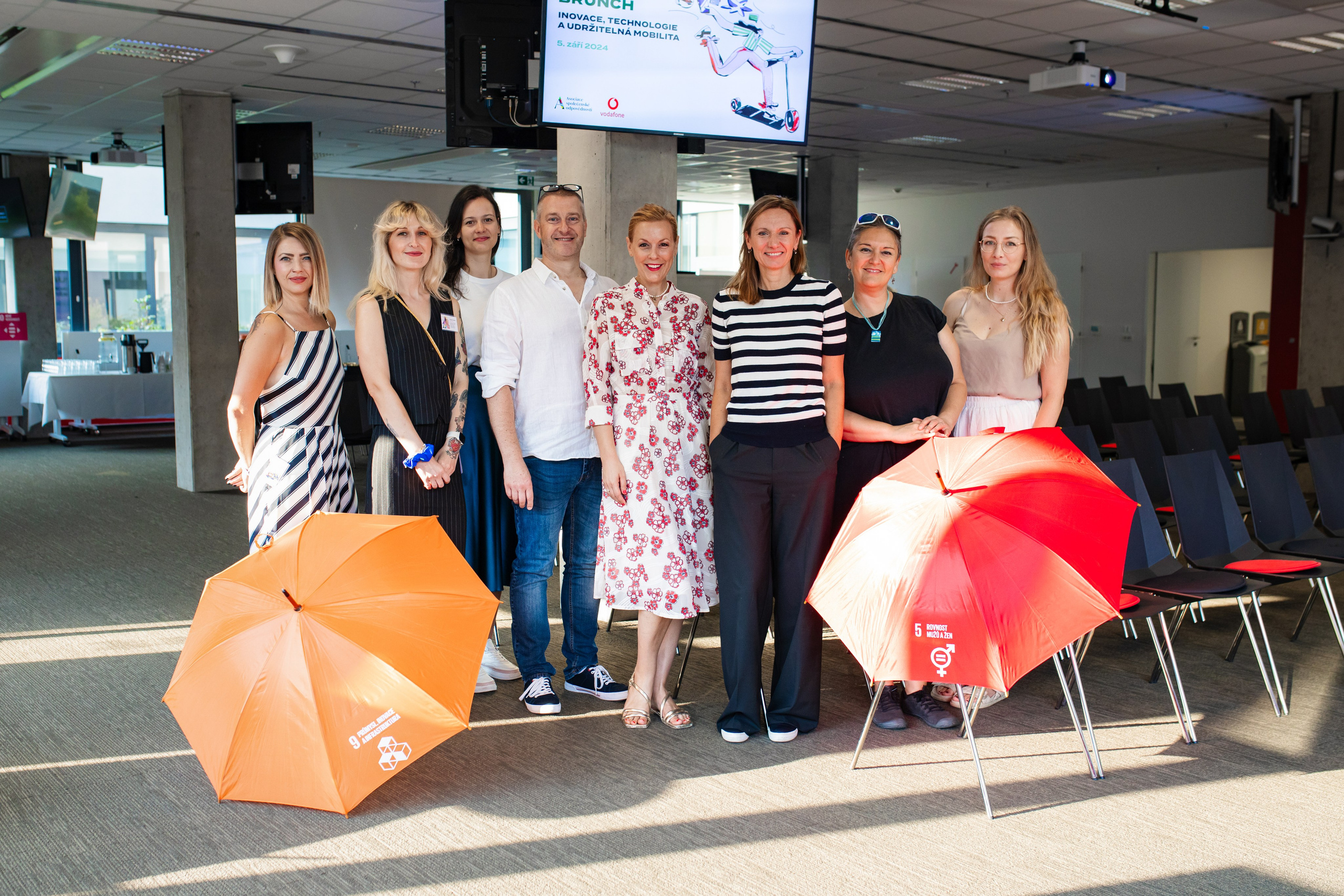 Eventová fotografie. Dana Lišková — Empatická fotografka | Introspektivní umělkyně | Neurodivergentní koučka| Zakladatelka Artepy.cz